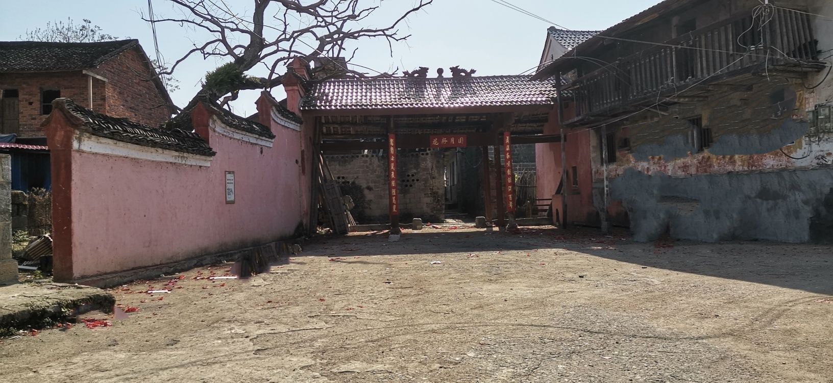 下龙洞祠堂门旅行图片 3