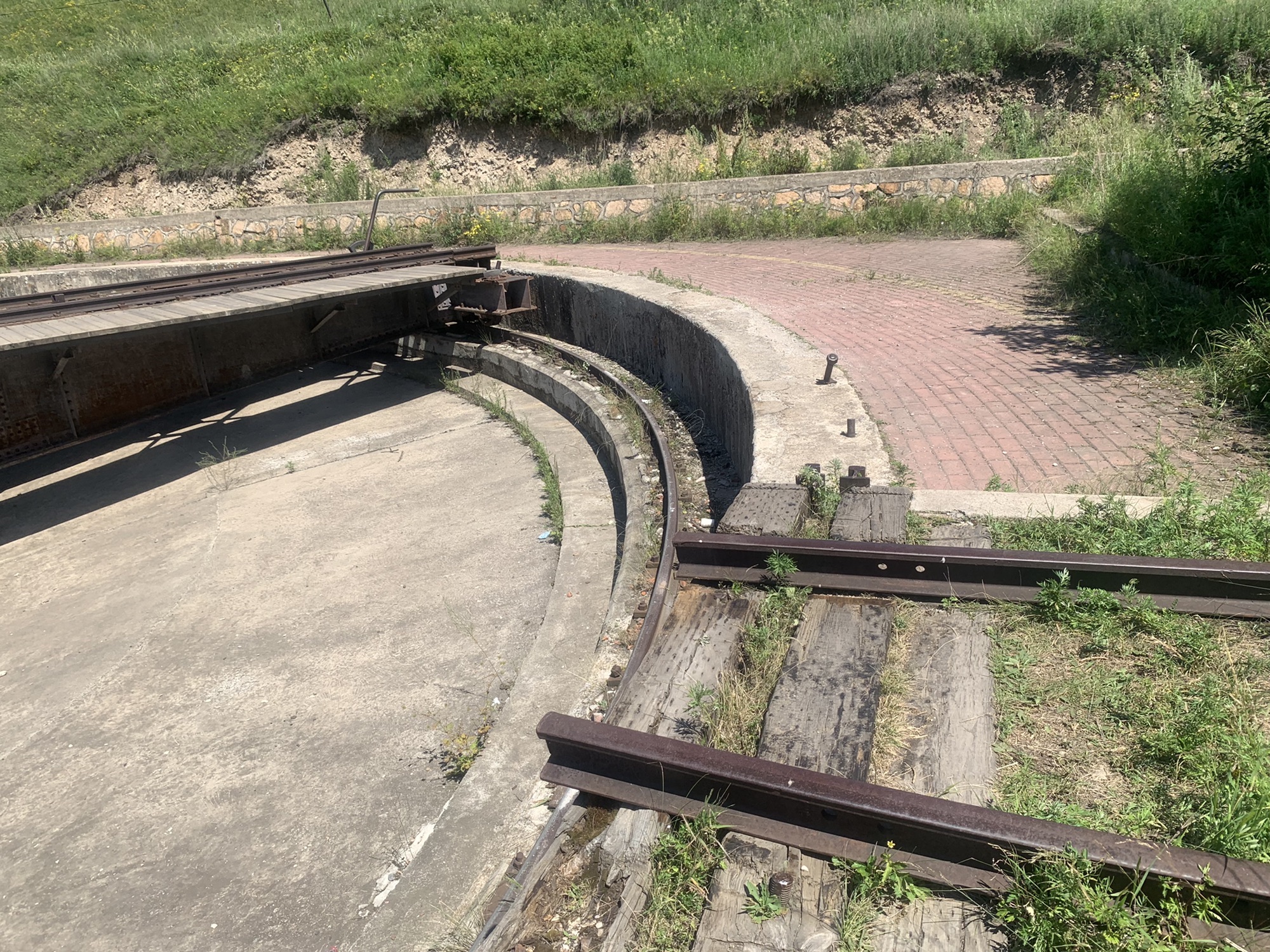 火车机车转盘遗址旅行图片 3