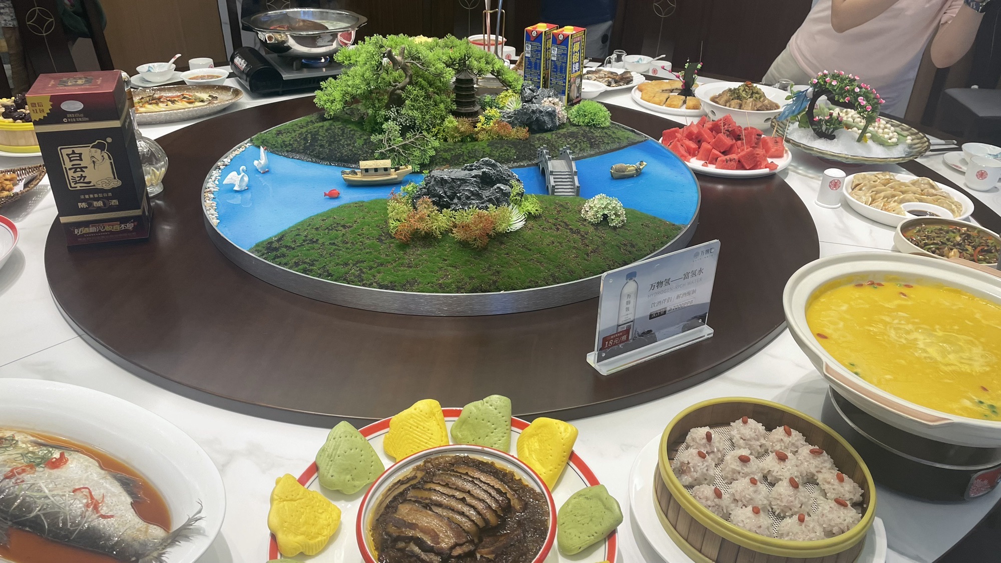 荆州市楚汇苑庭院餐厅