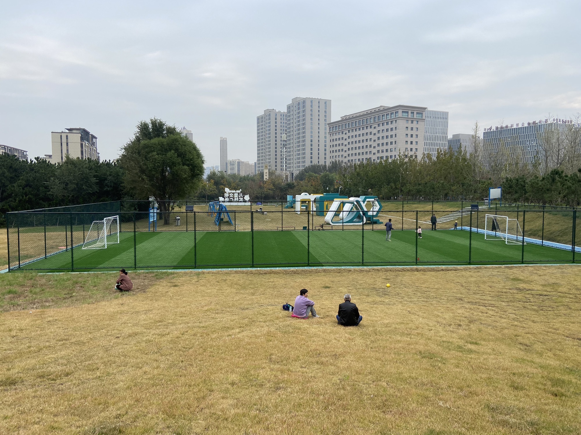 儿童文明实践广场旅行图片 1