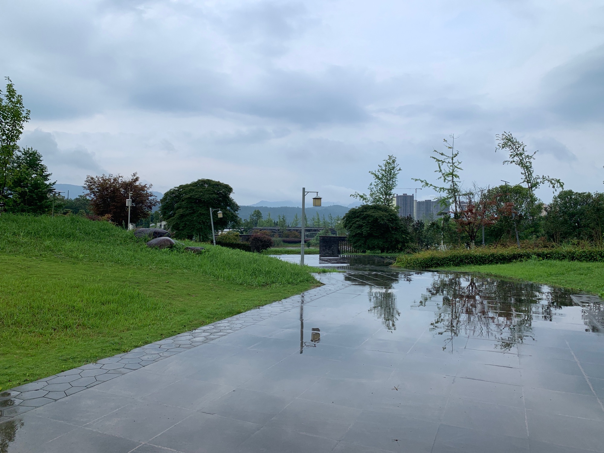 七彩佛龛景区旅行图片 1