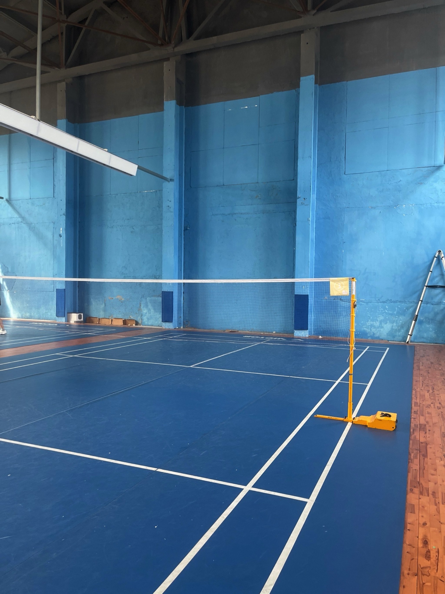 青蓝体育羽毛球馆