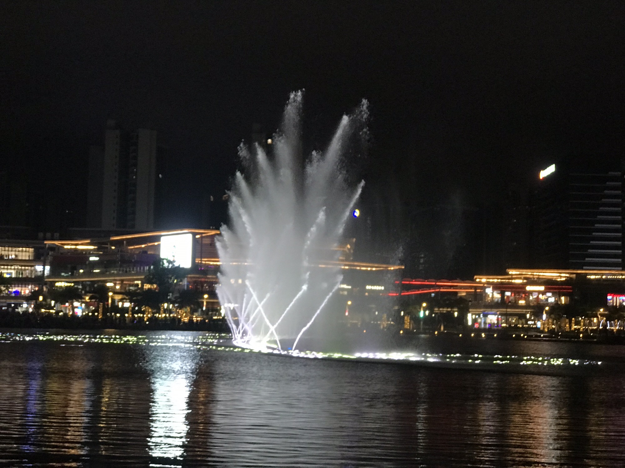 金湾区中心湖音乐激光喷泉旅行图片 1