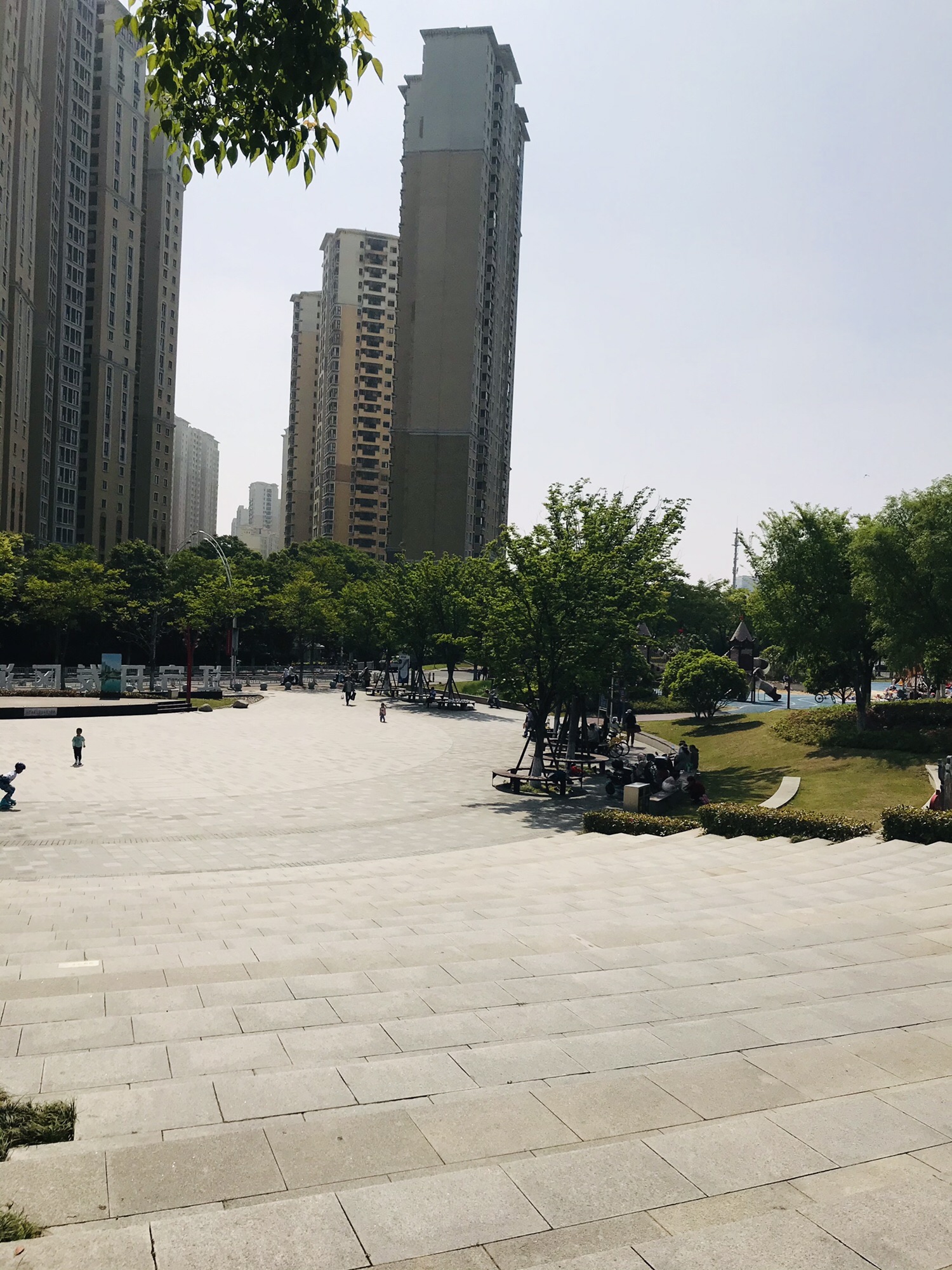 红石榴广场旅行图片 3