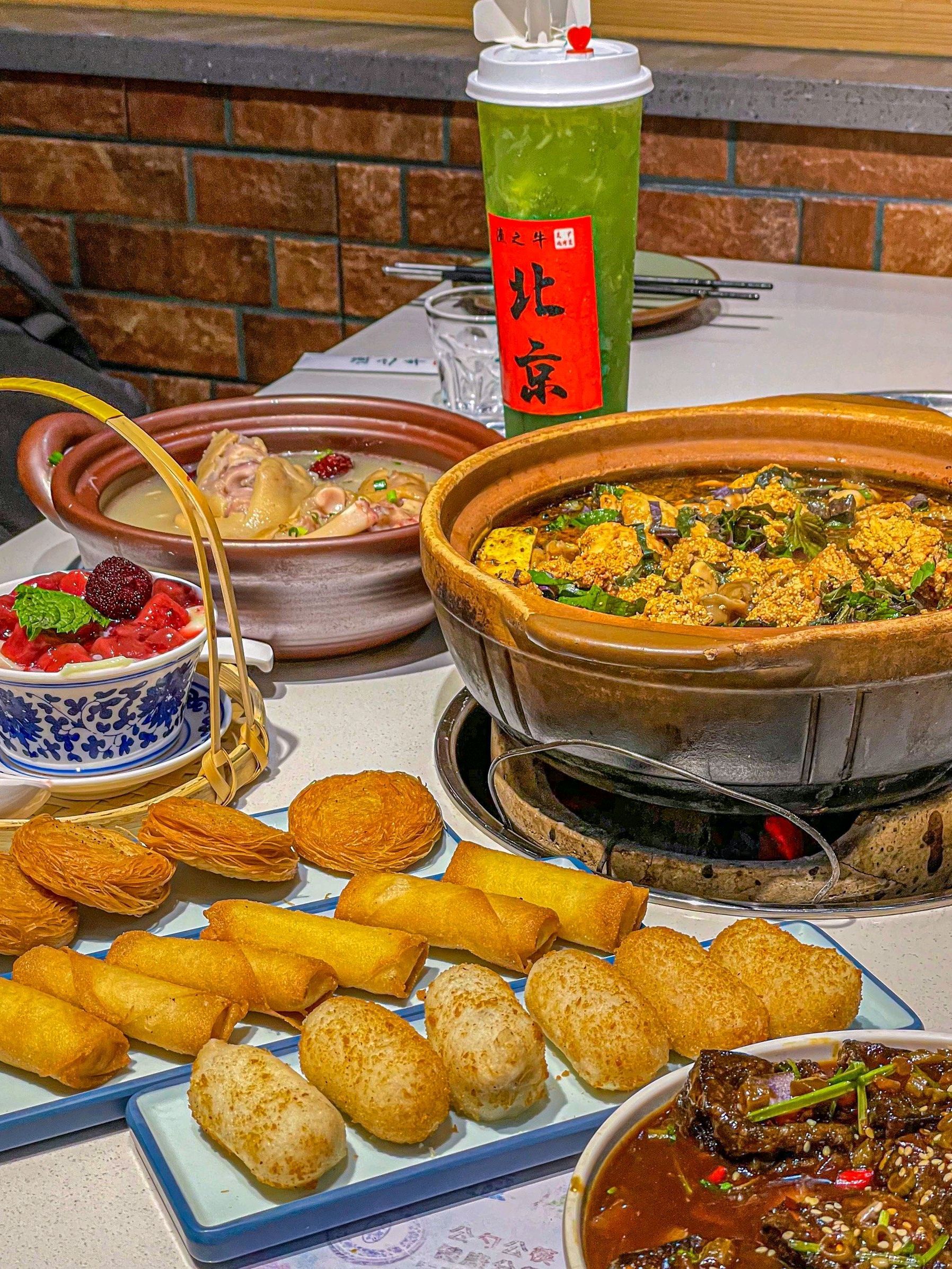渔之牛私家厨房炭炉炖肉煲(莲宝路店)