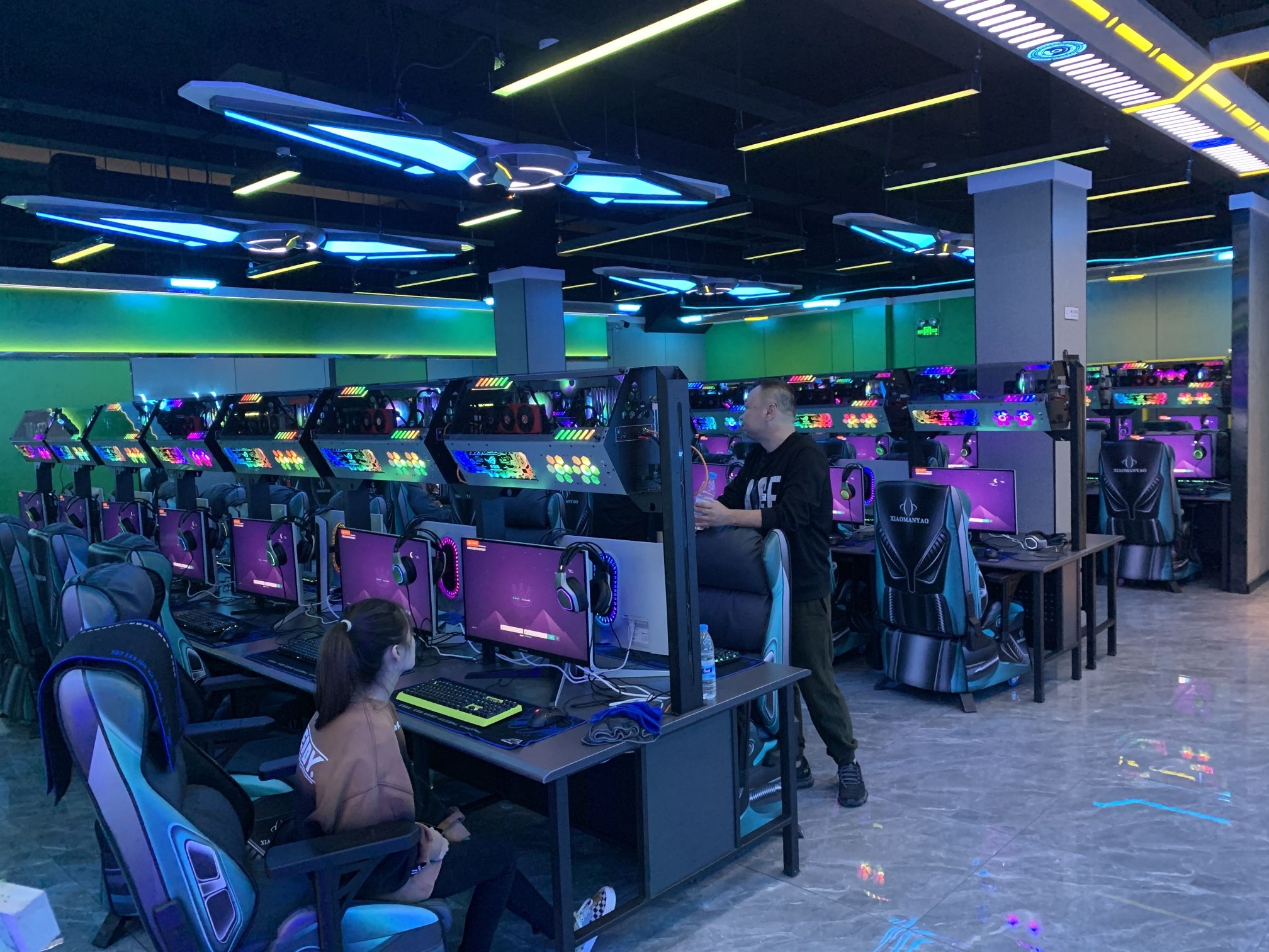 金鲨网咖二部电竞棋牌