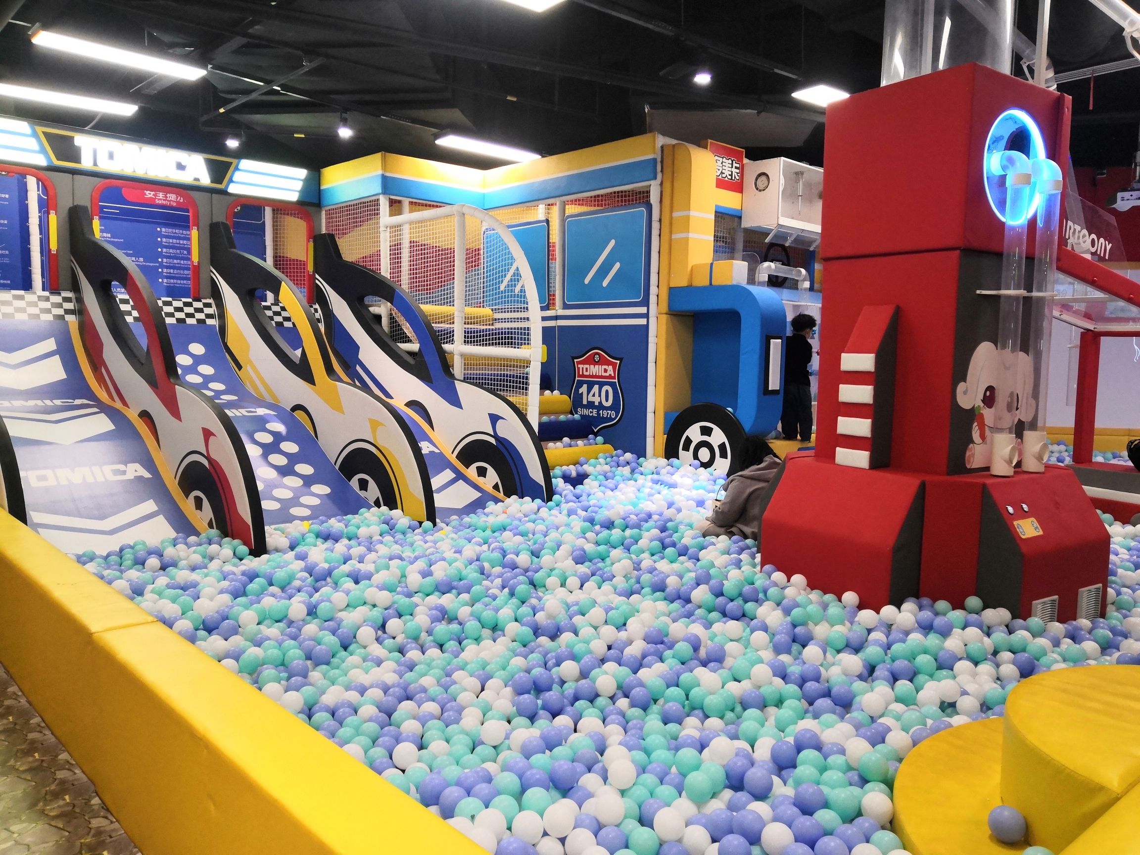 场地封面-多美卡车神造梦中心(武商梦时代店)