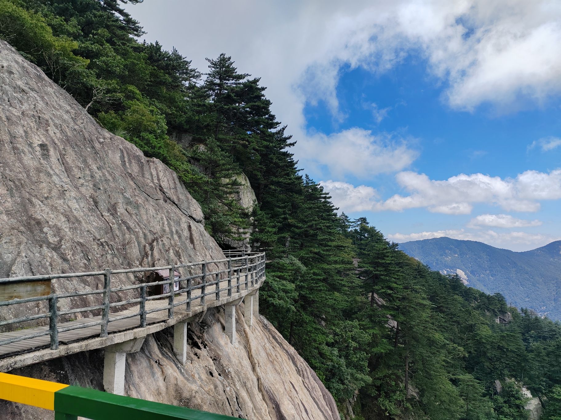 大别山主峰