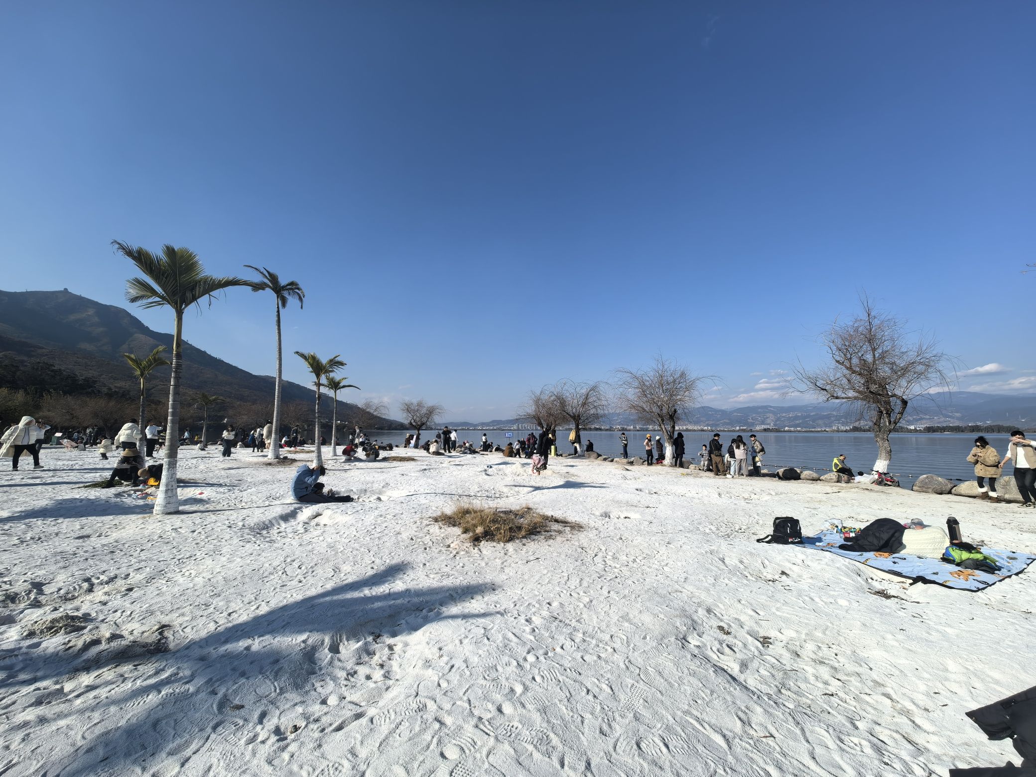 银鳞沙滩景点图片