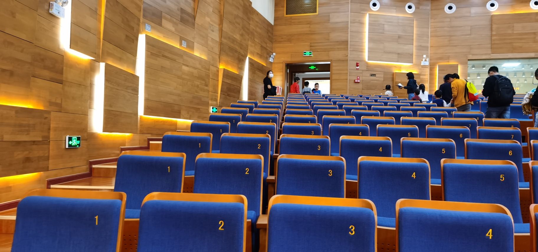 场地封面-恺撒堡音乐厅