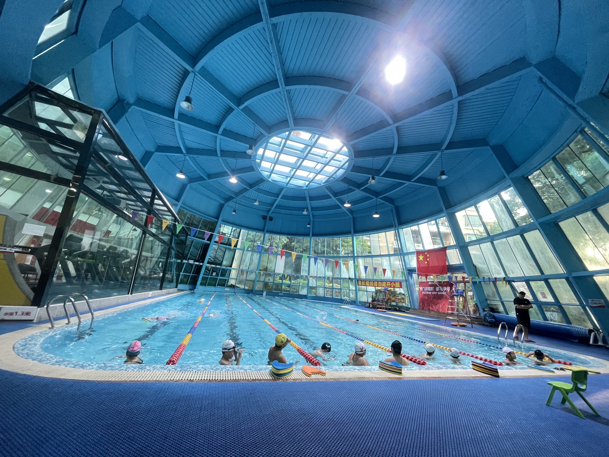场地封面-泳冠室内恒温游泳馆(海月五期店)