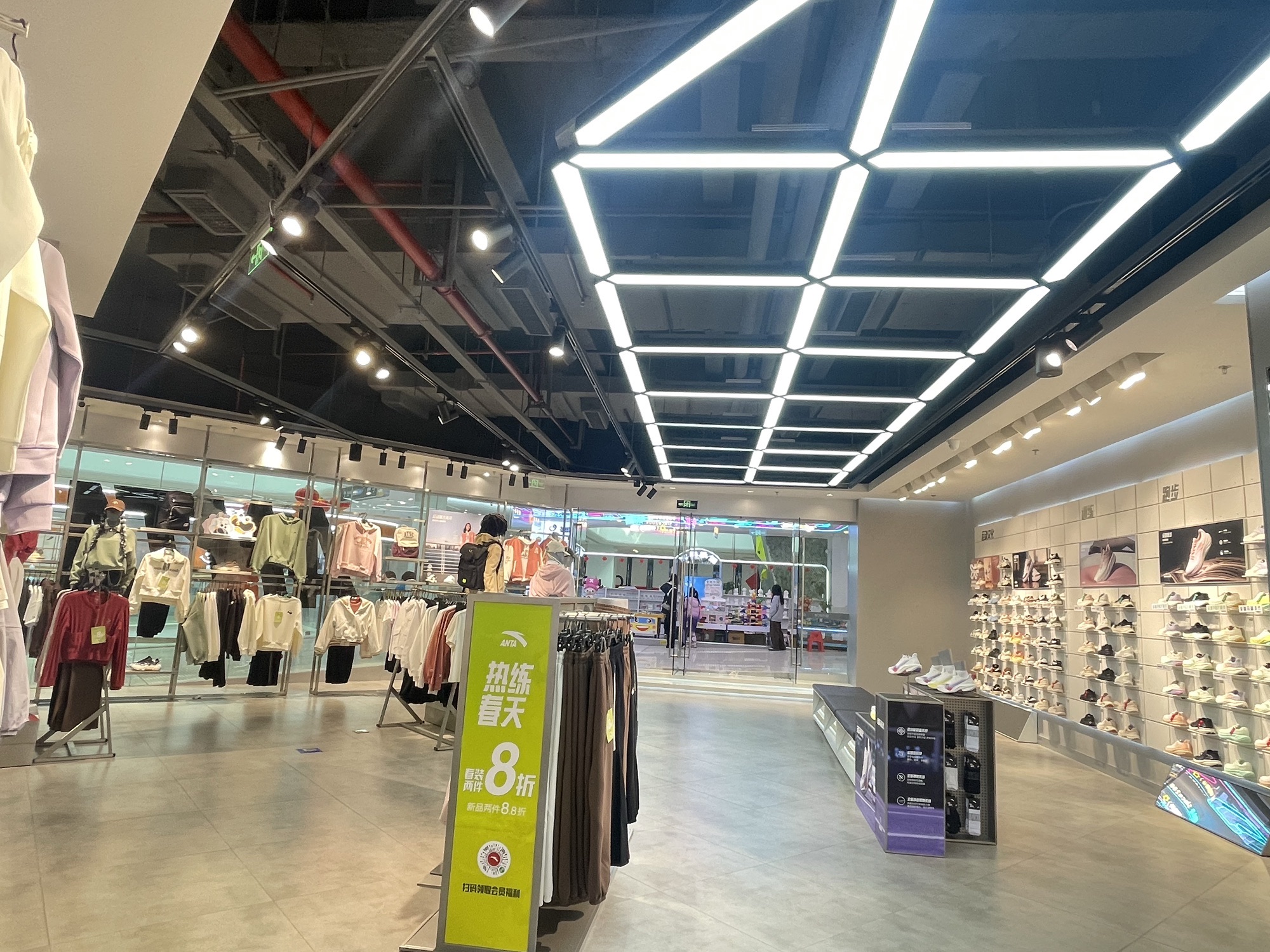 安踏(玉溪万达广场店)