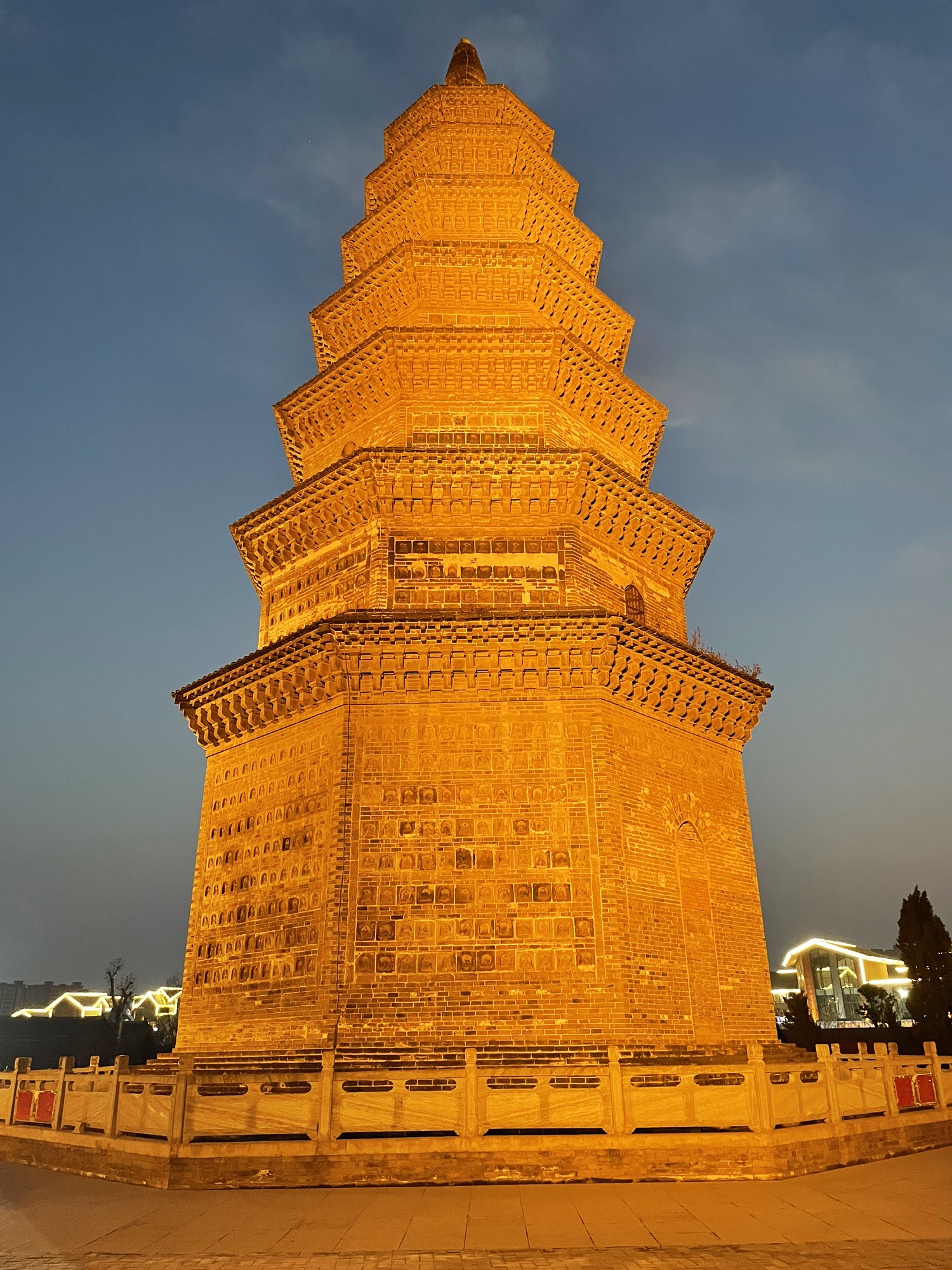 福胜寺塔文化广场