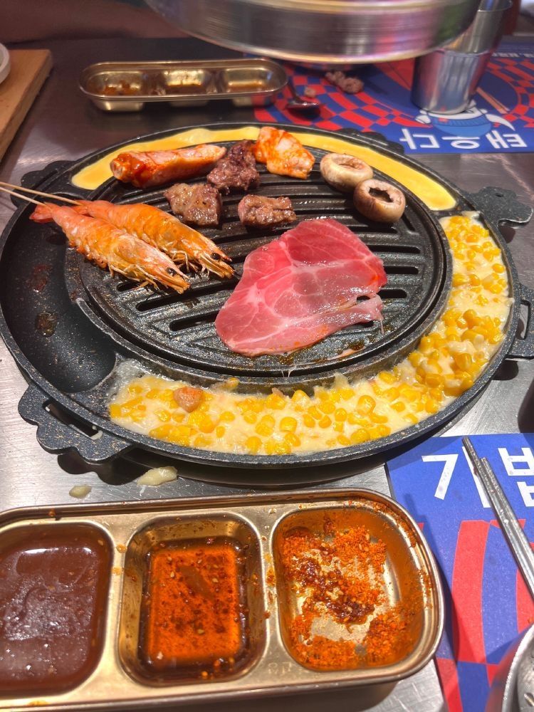 轻烧韩都烤肉餐厅(荆州吾悦广场店)