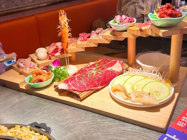 轻烧韩都烤肉餐厅(荆州吾悦广场店)