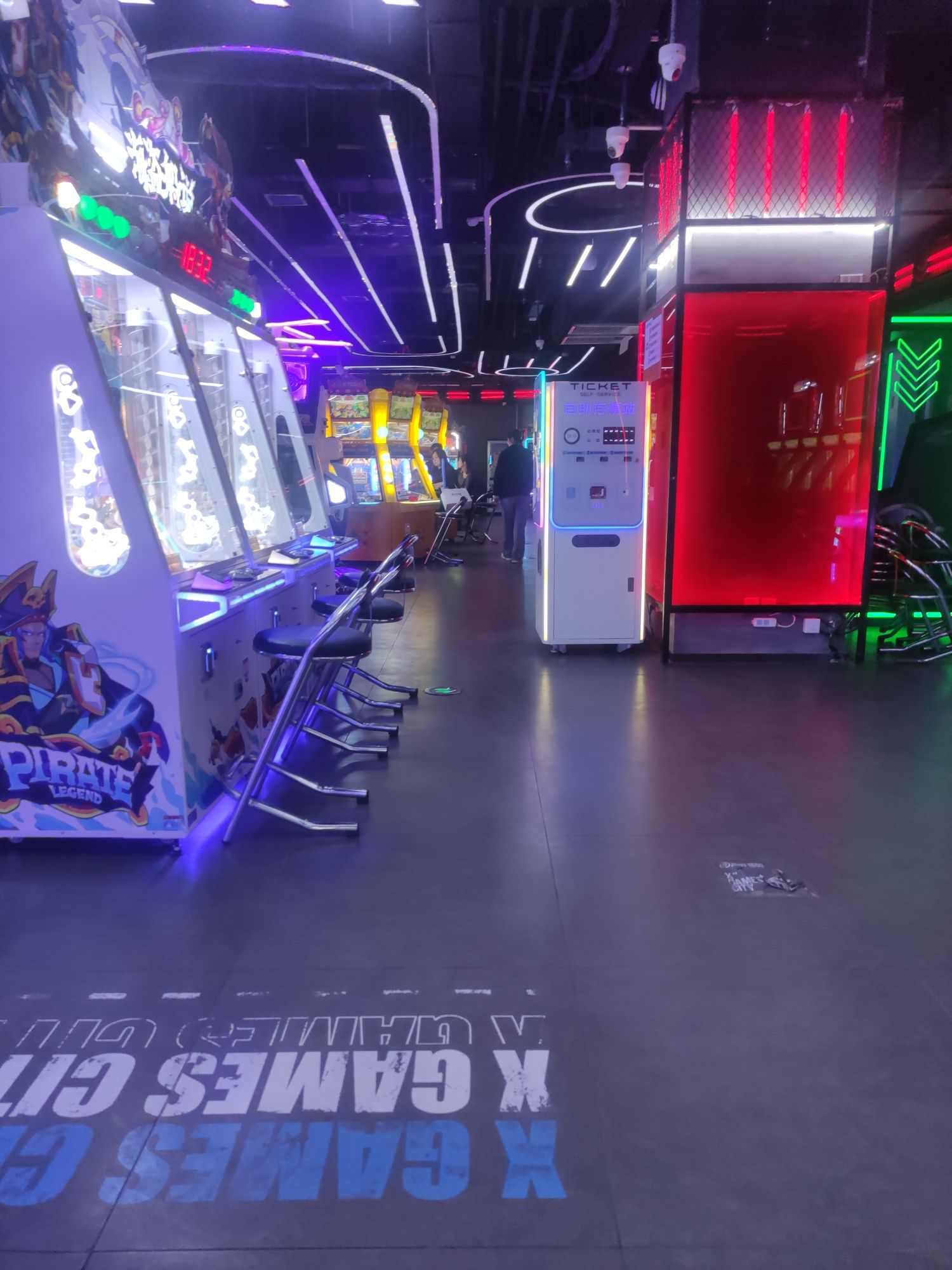 炫动四方电玩城(中商·世界里购物中心店)