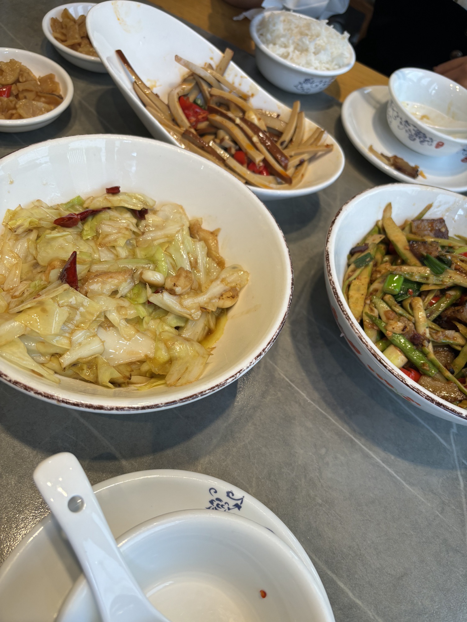 玉林市味派菜园子湘菜馆