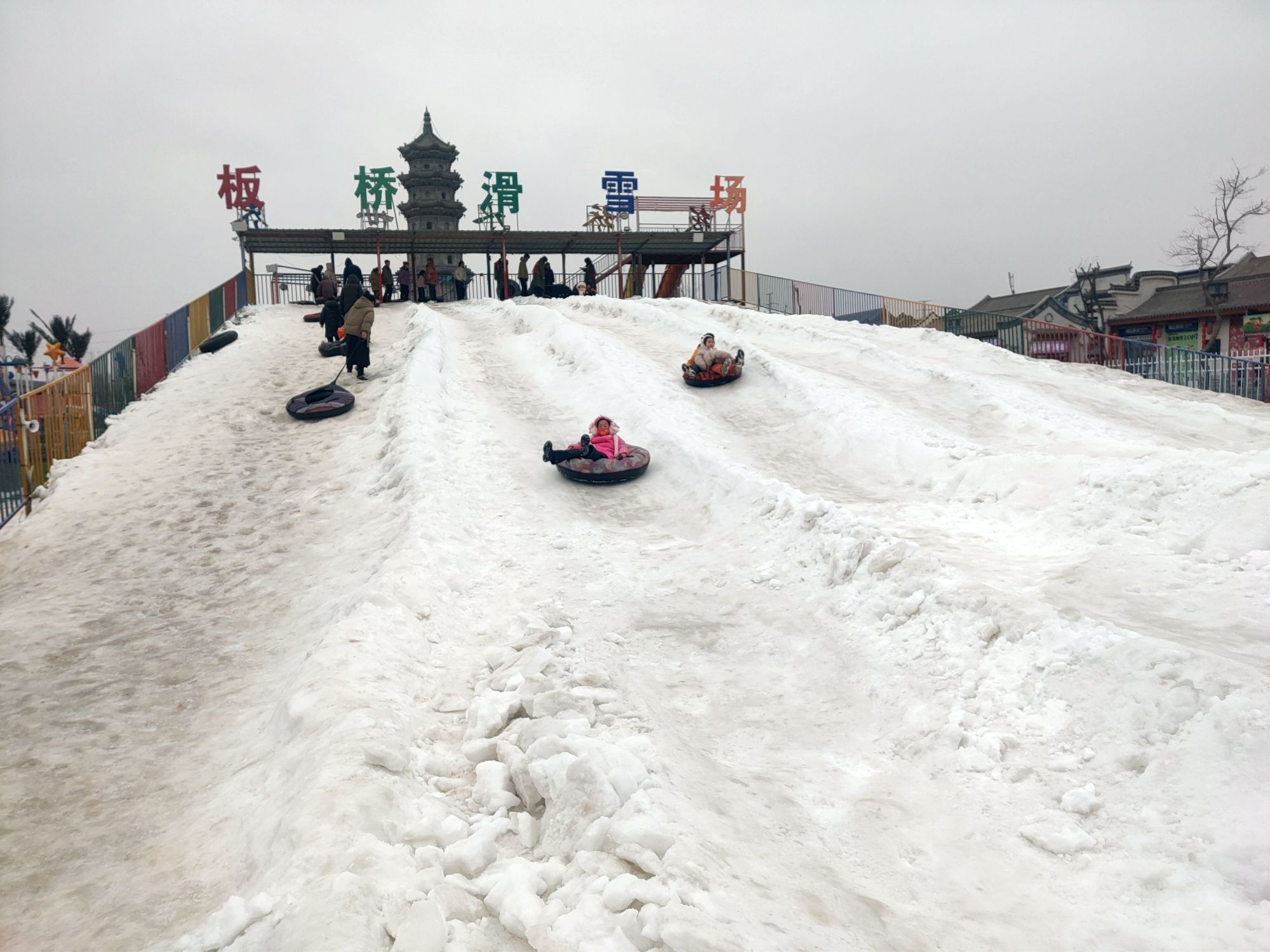 板桥古镇游乐场