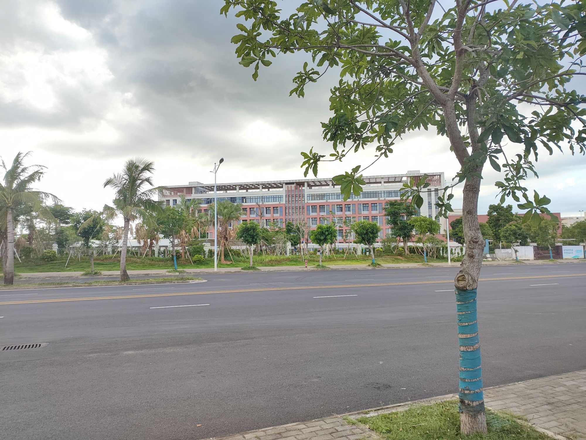 北京师范大学海口附属学校东岸校区