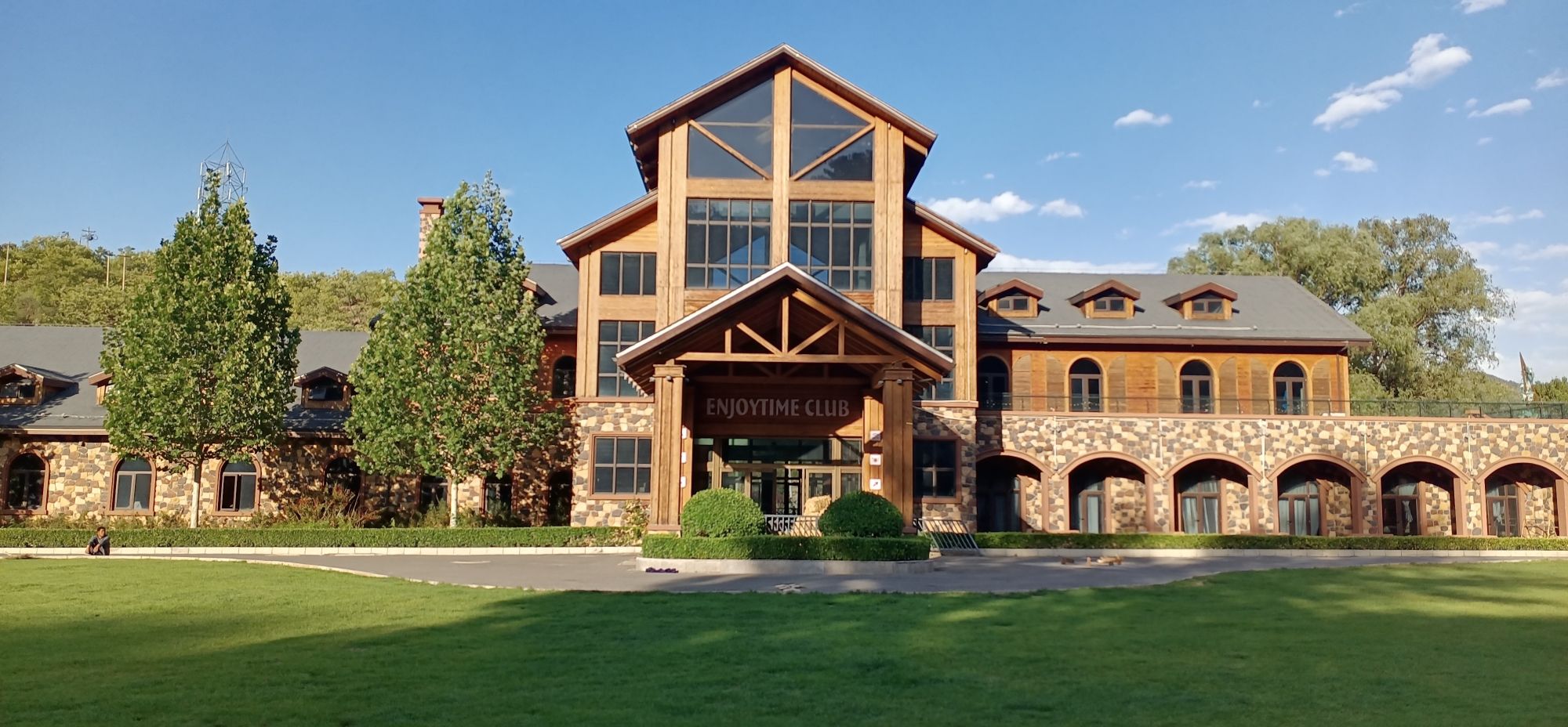 场地封面-卡斯谷营地