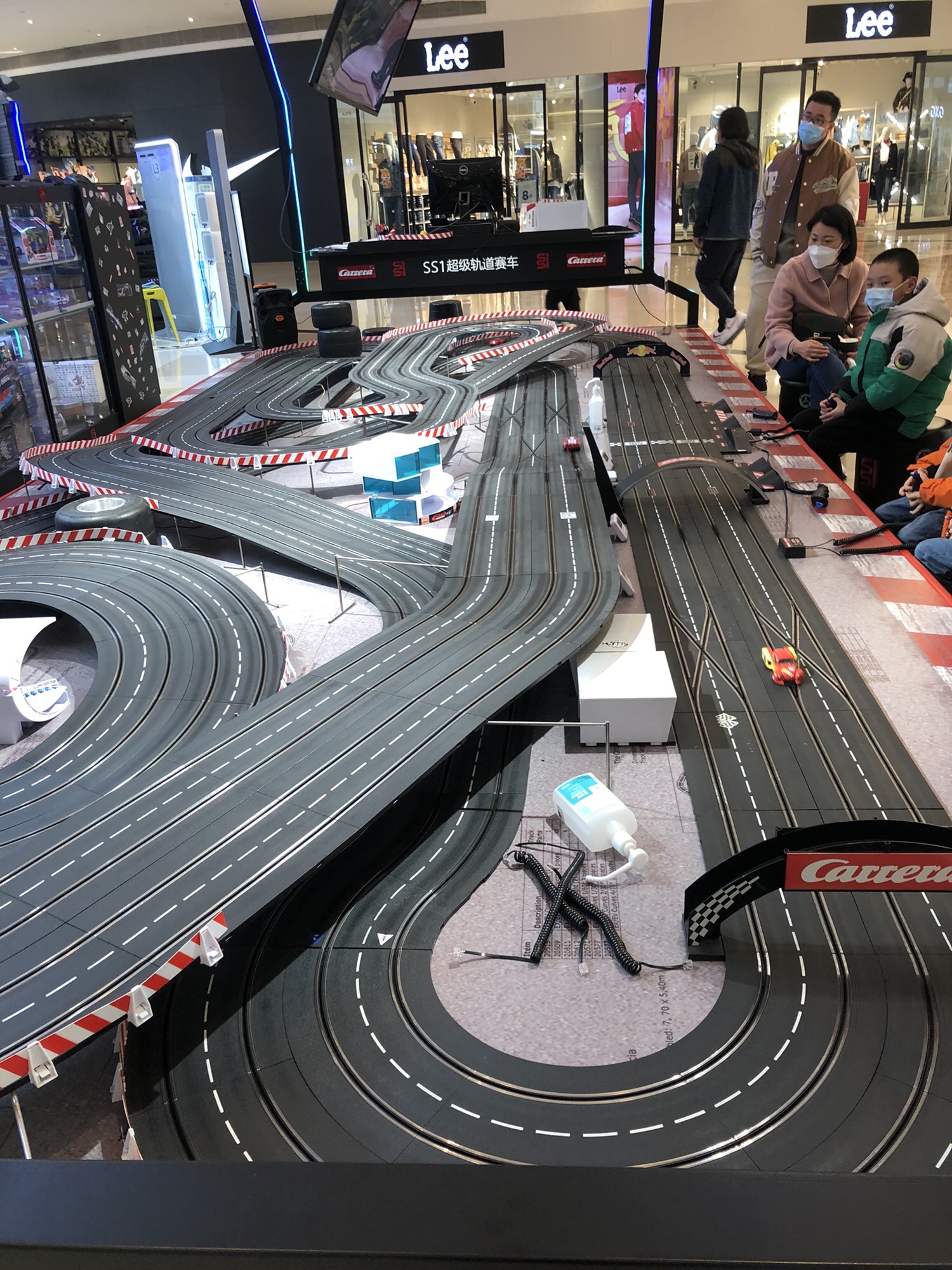 场地封面-carrera(海雅缤纷城店)