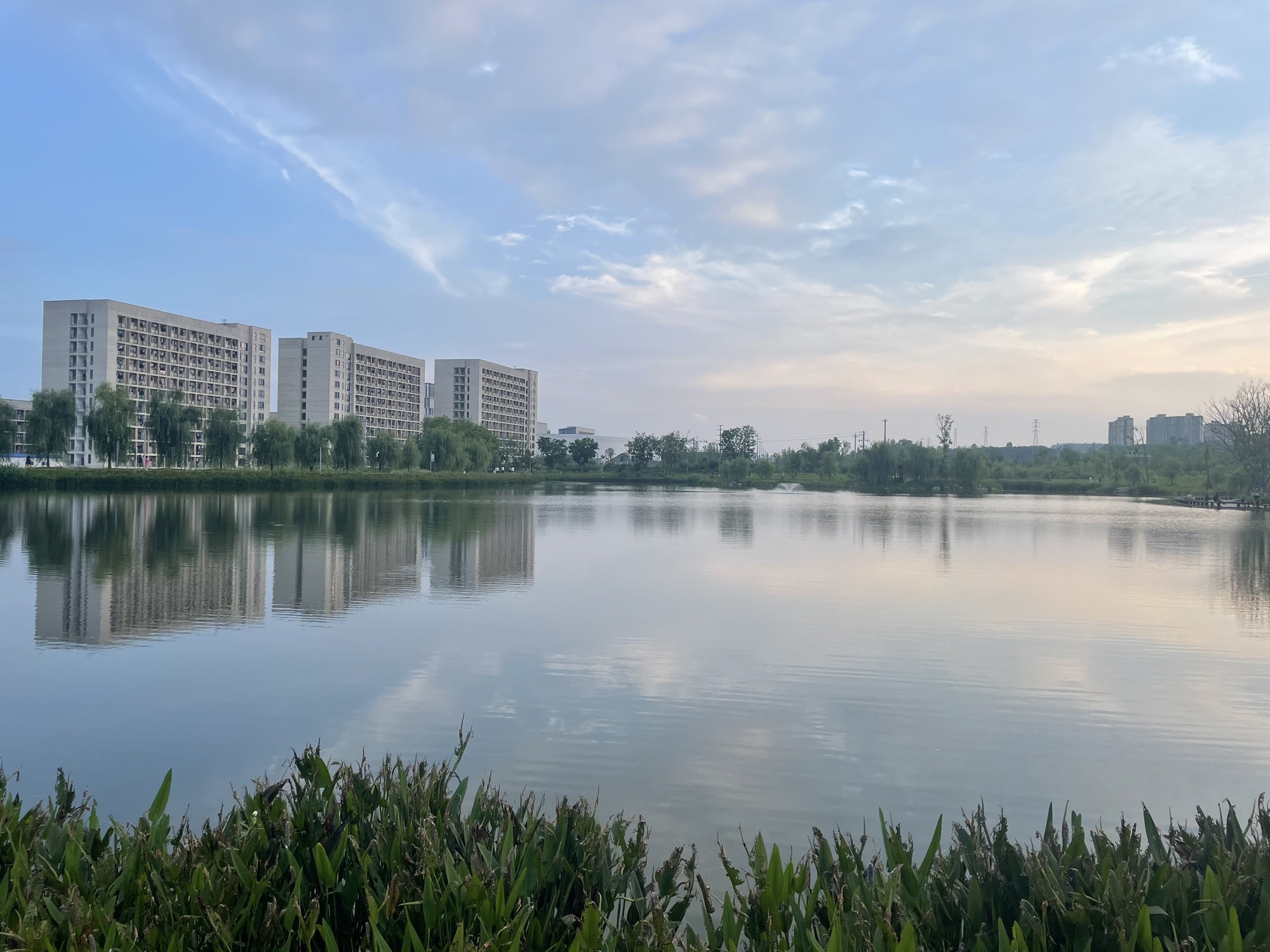 宜昆河滨河公园