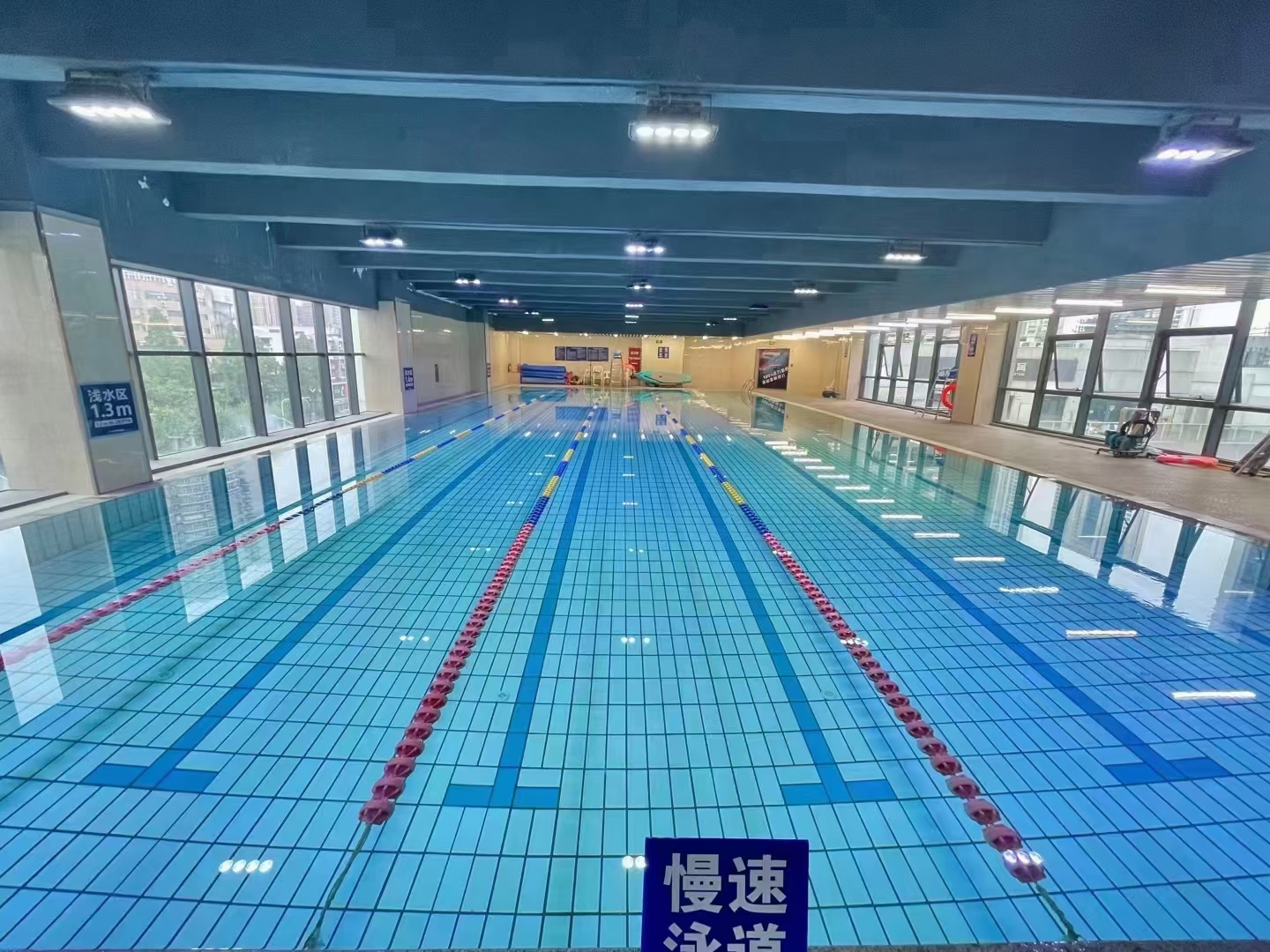 场地封面-泳动恒温游泳馆(青山吾行里店)