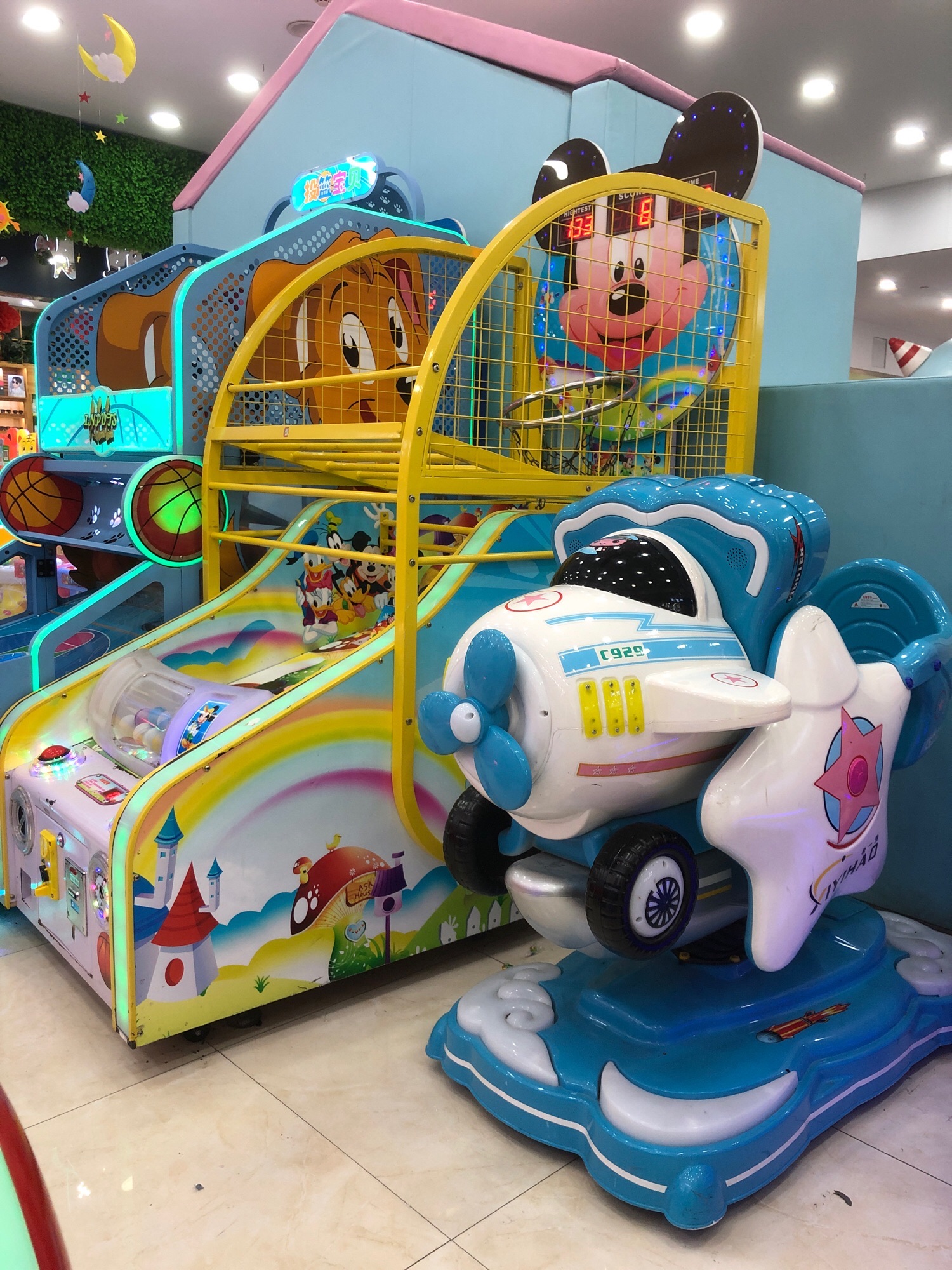 场地封面-哆唻咪儿童乐园(万悦城蜗牛广场店)