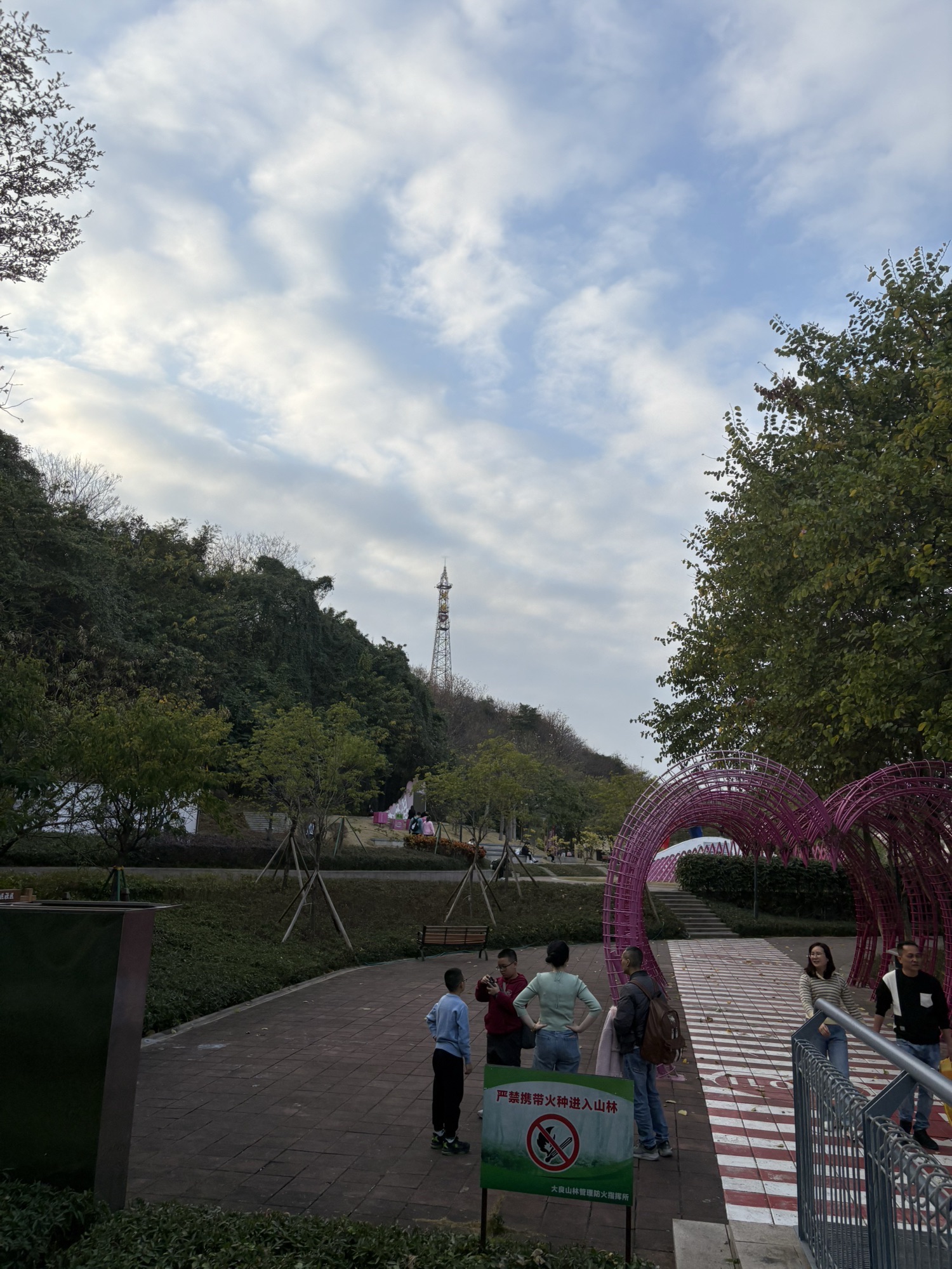 华盖山栈道旅行图片 2