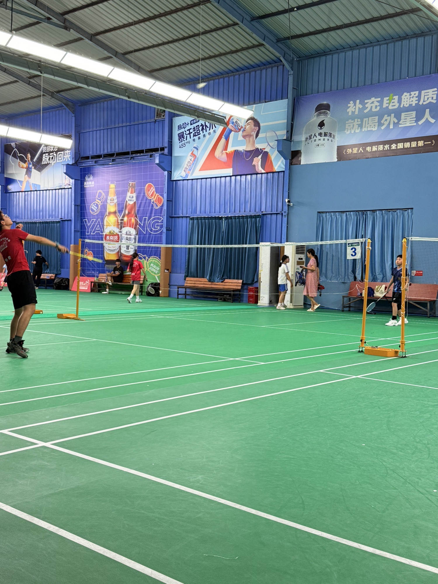 场地封面-点线羽毛球俱乐部(宝兴馆)