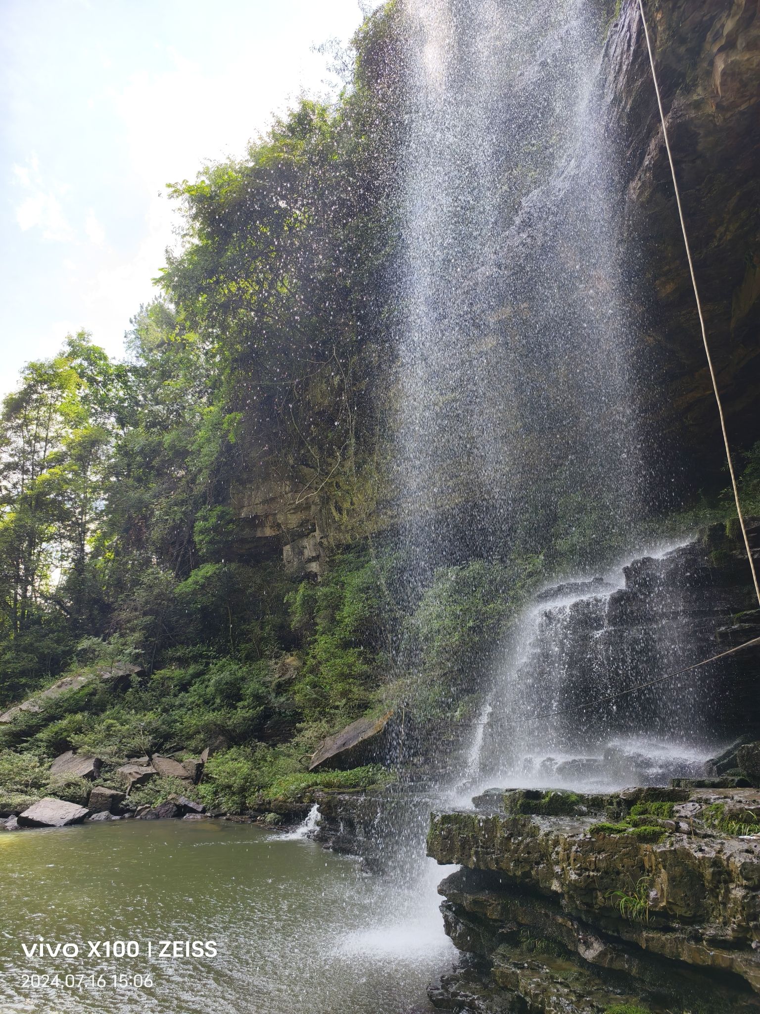 摆弓岩瀑布旅行图片 2