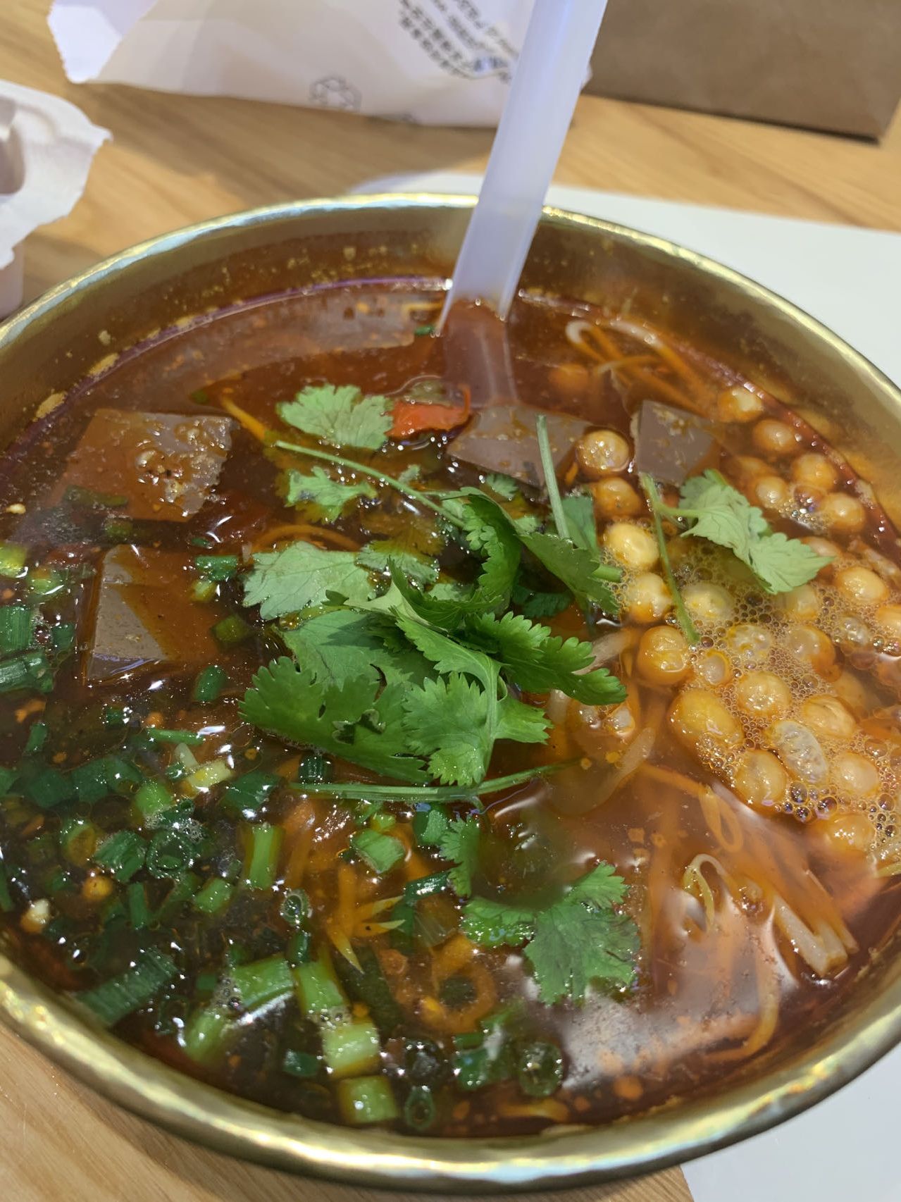 莱得快酸辣粉(国兴店)(暂停营业)