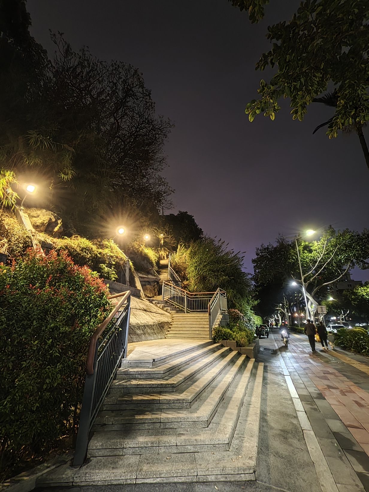 新华园小区口袋公园旅行图片 1