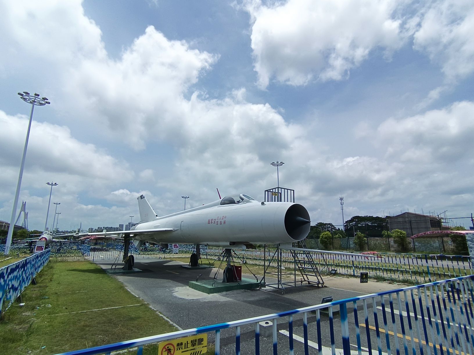 湛江军博园陆空装备区