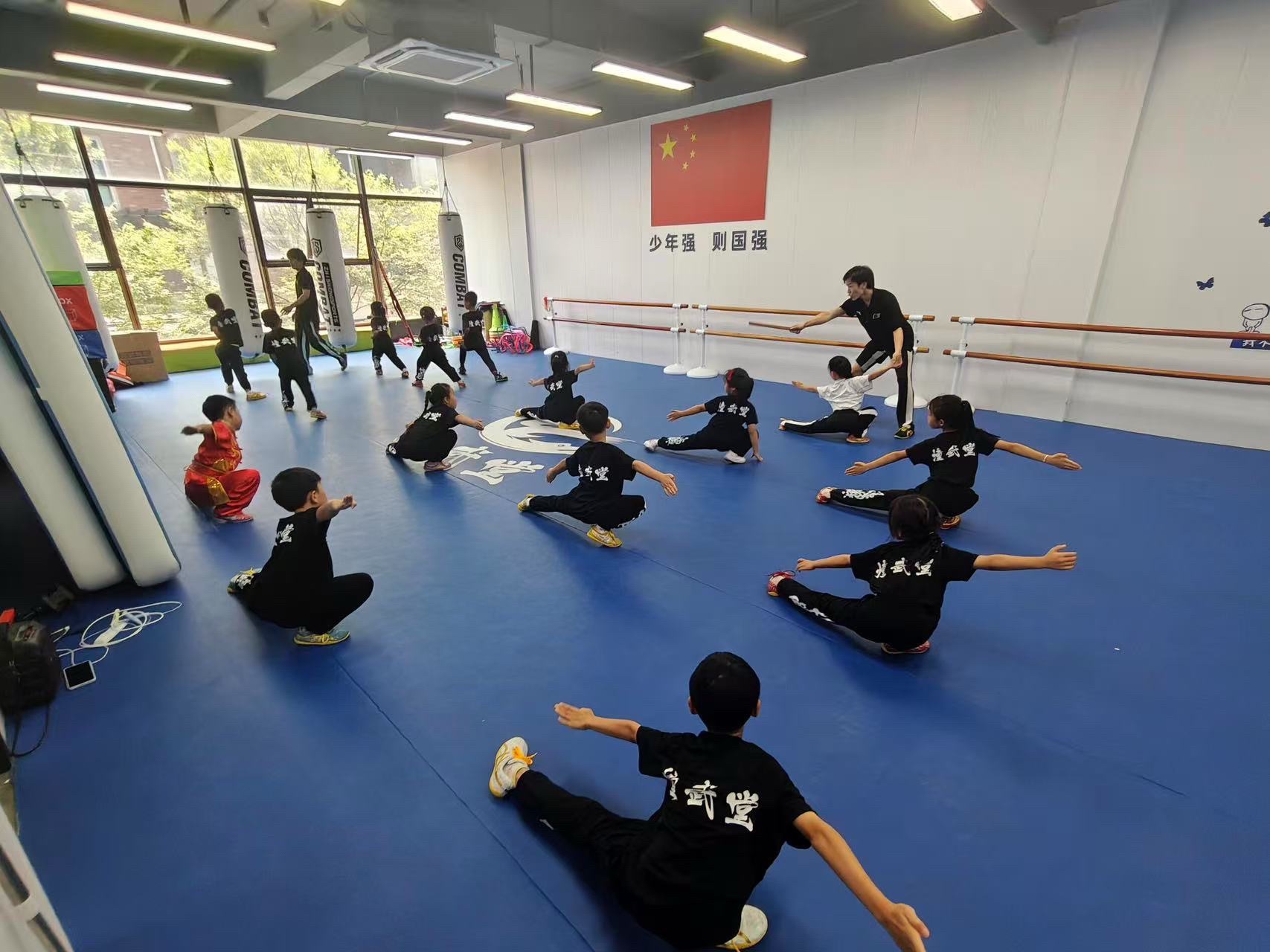 场地封面-憧武堂.少儿武术.散打搏击