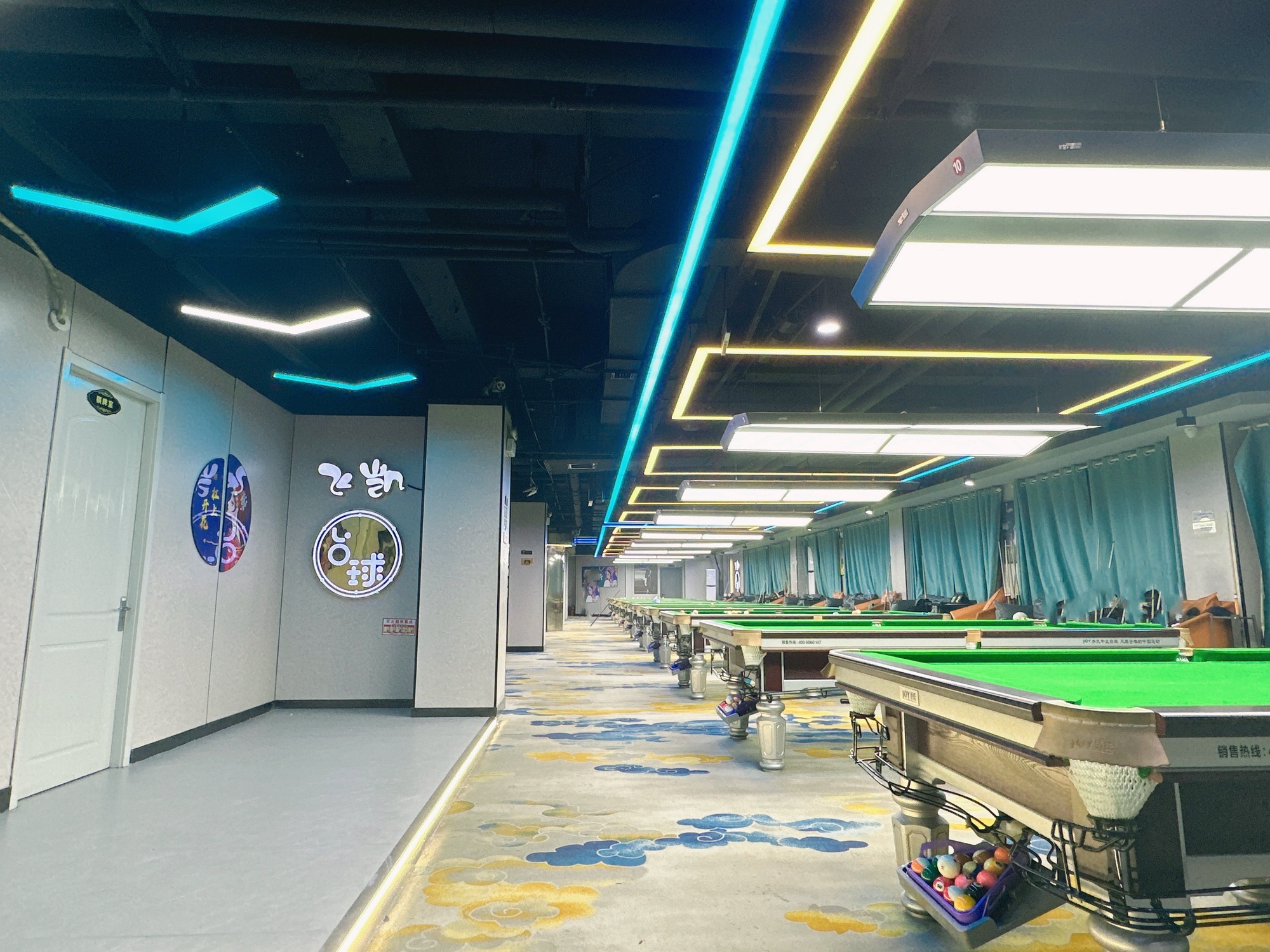 场地封面-飞凯台球俱乐部(隆兴购物广场店)
