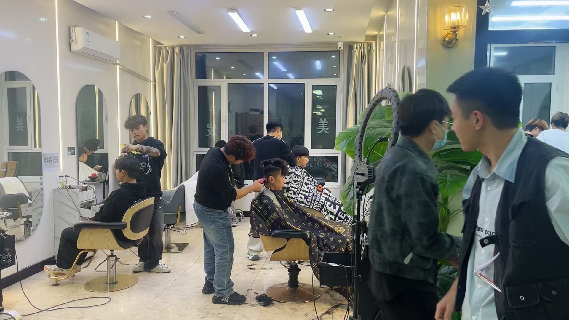 发名家美容美发(和风庭院店)