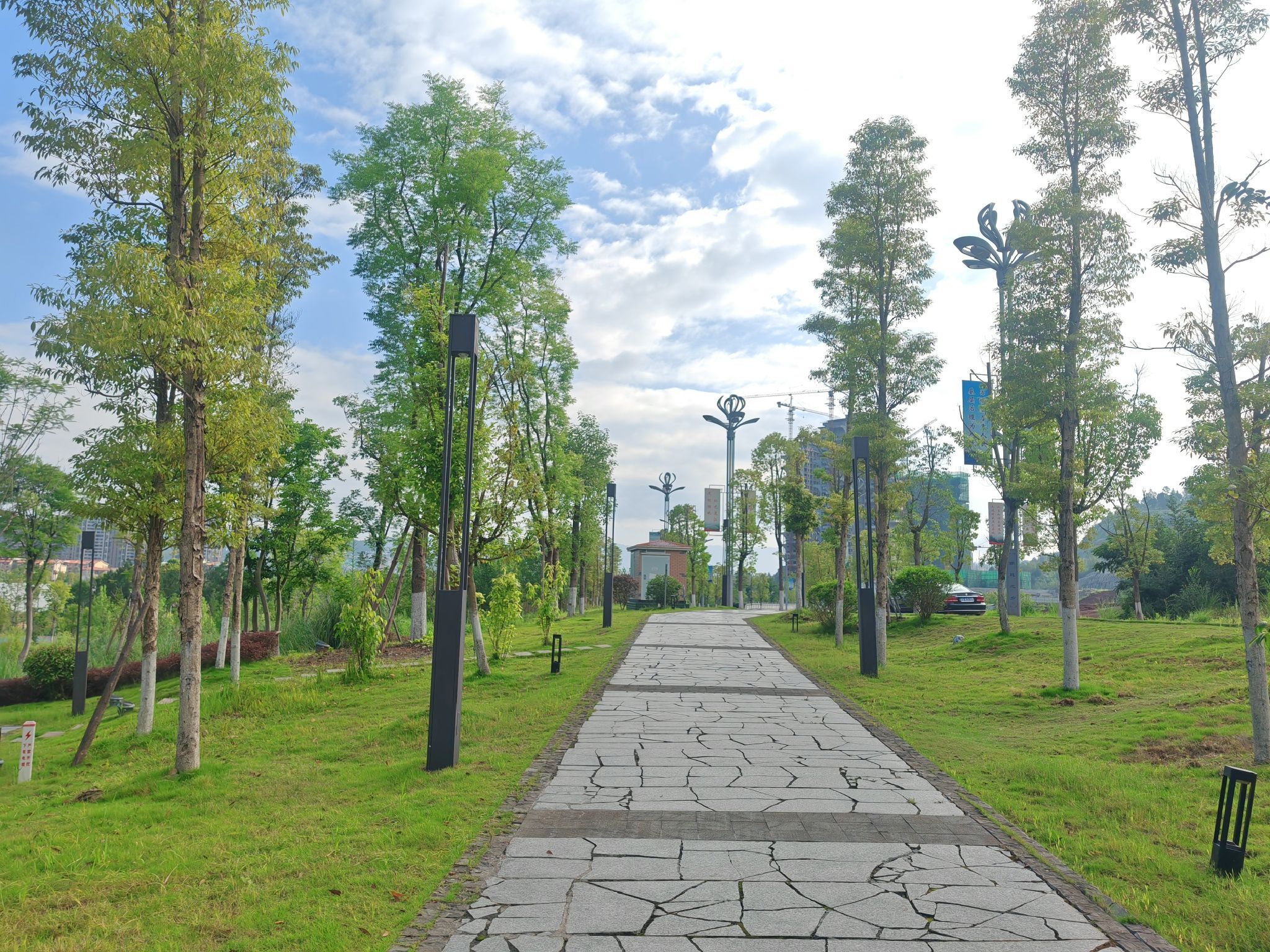高明湖公园