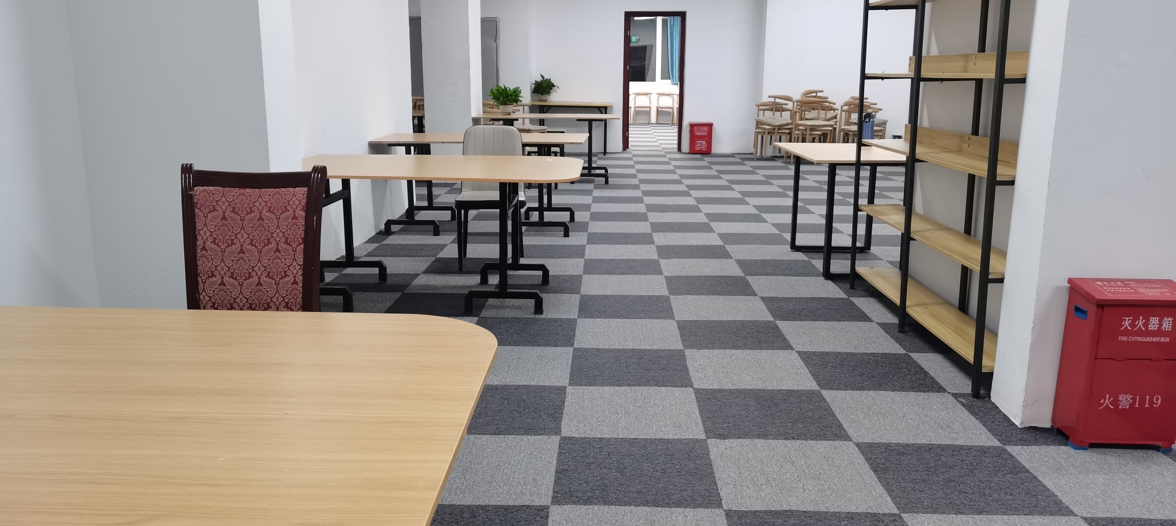 新学考研寄宿自习室(成都西河校区)