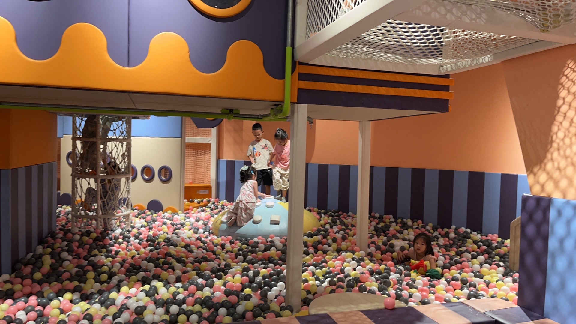 场地封面-木马王国(龙湖·滨江天街店)