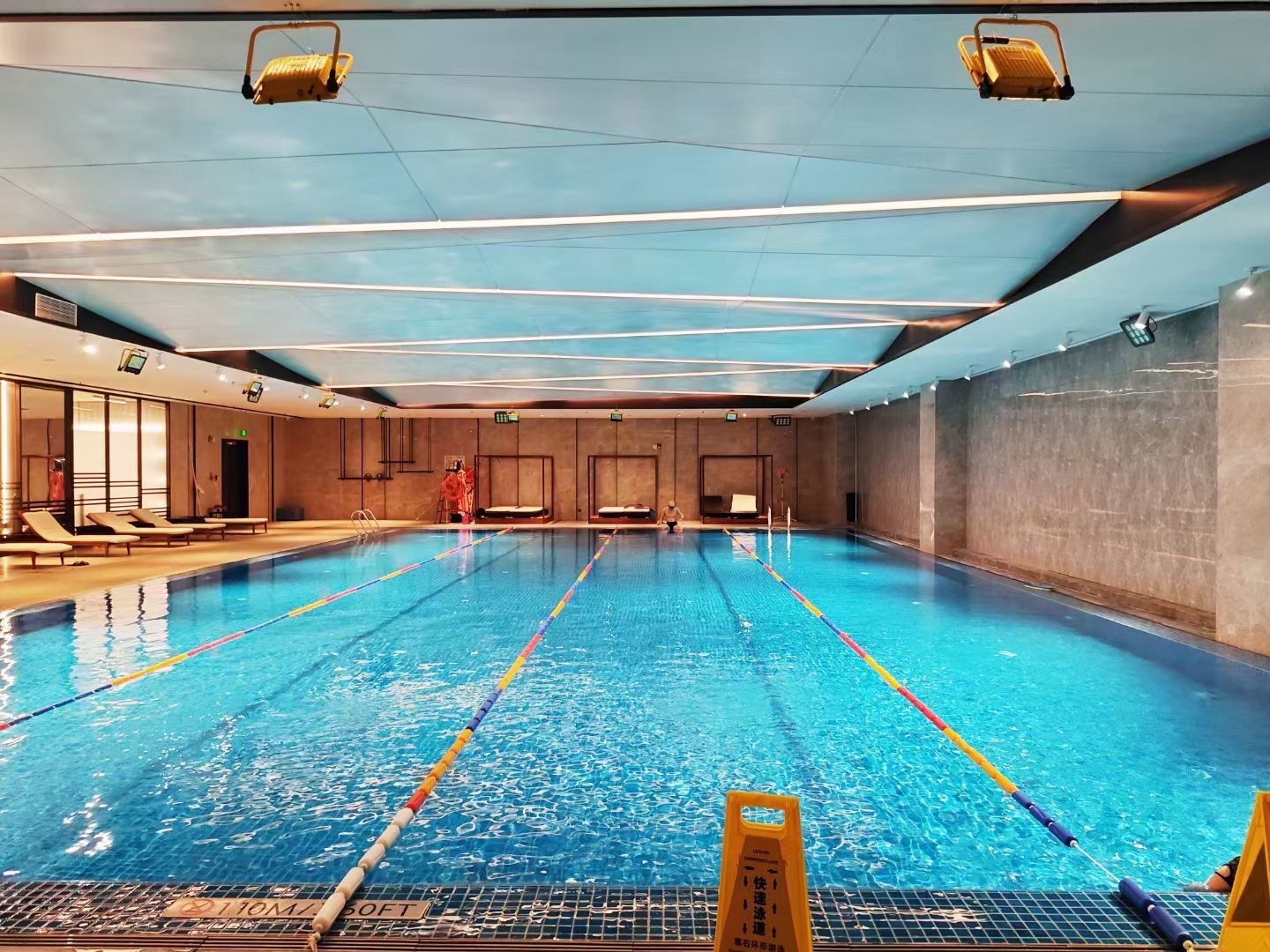 场地封面-岚格游泳健身中心(奥克斯皇冠假日酒店店)
