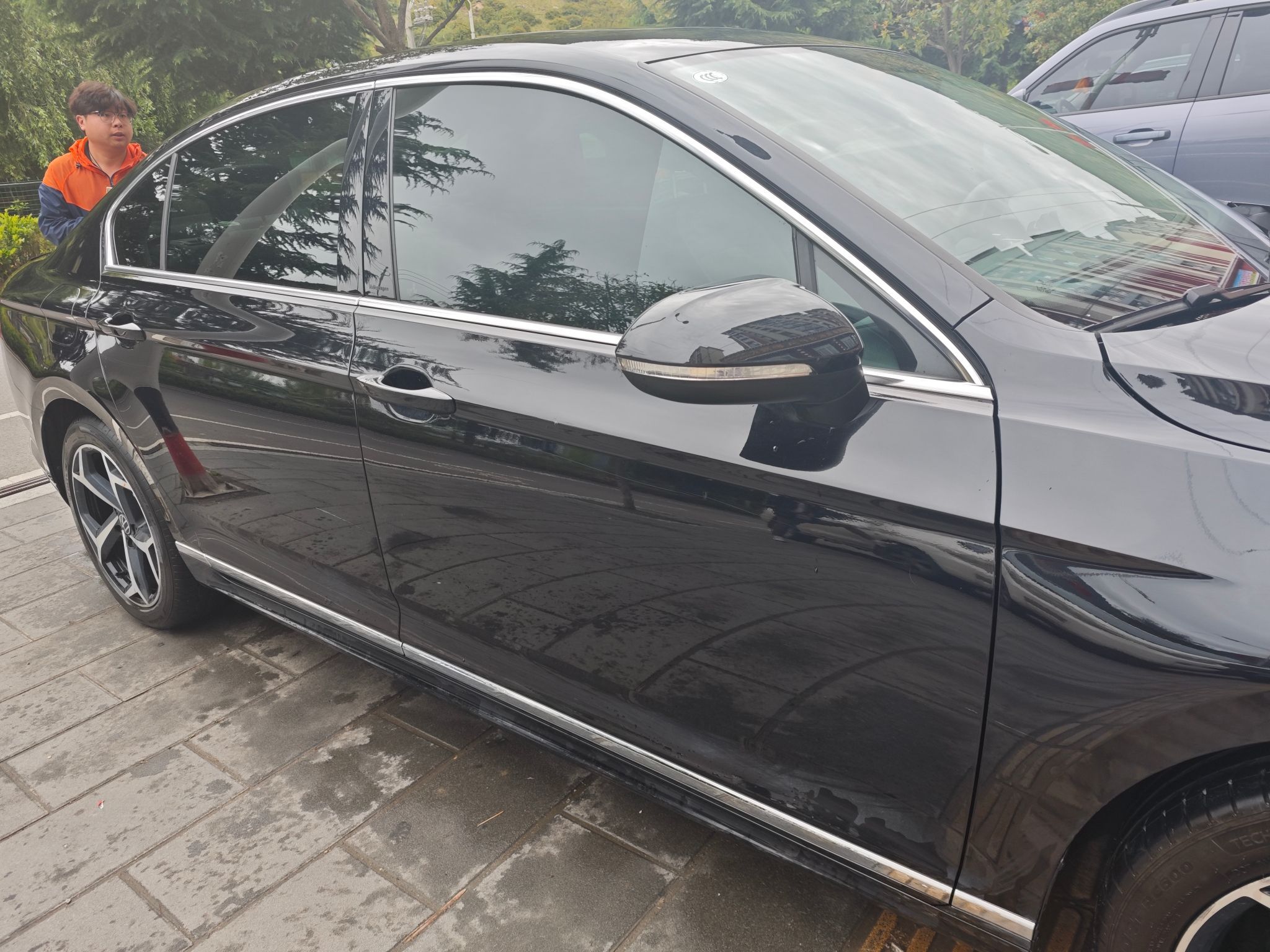 一嗨租车(尚城花园店)