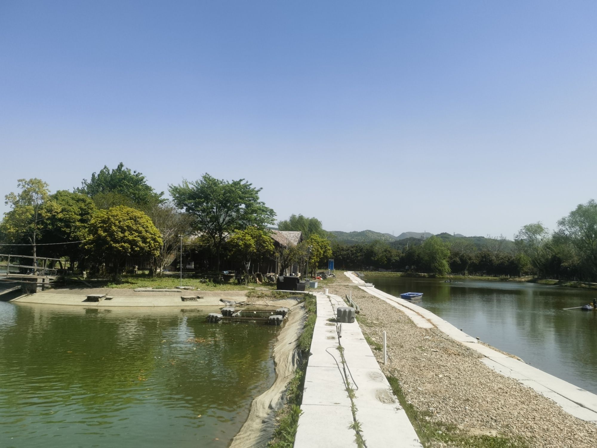 湖州小圆岛网红垂钓场