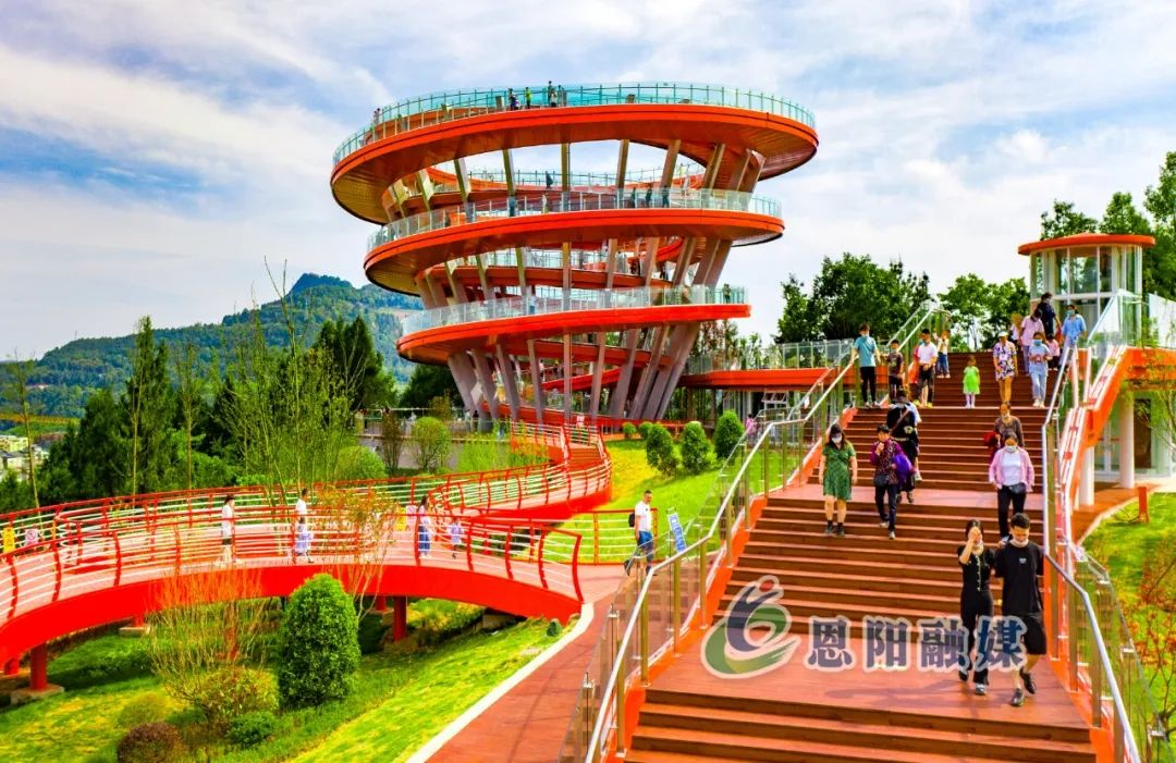 恩阳未来之眼景点图片
