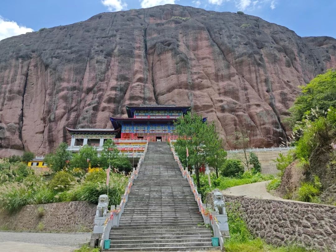 江西省上饶市广丰区铜钹山镇石溪村红花岩旅行图片 1