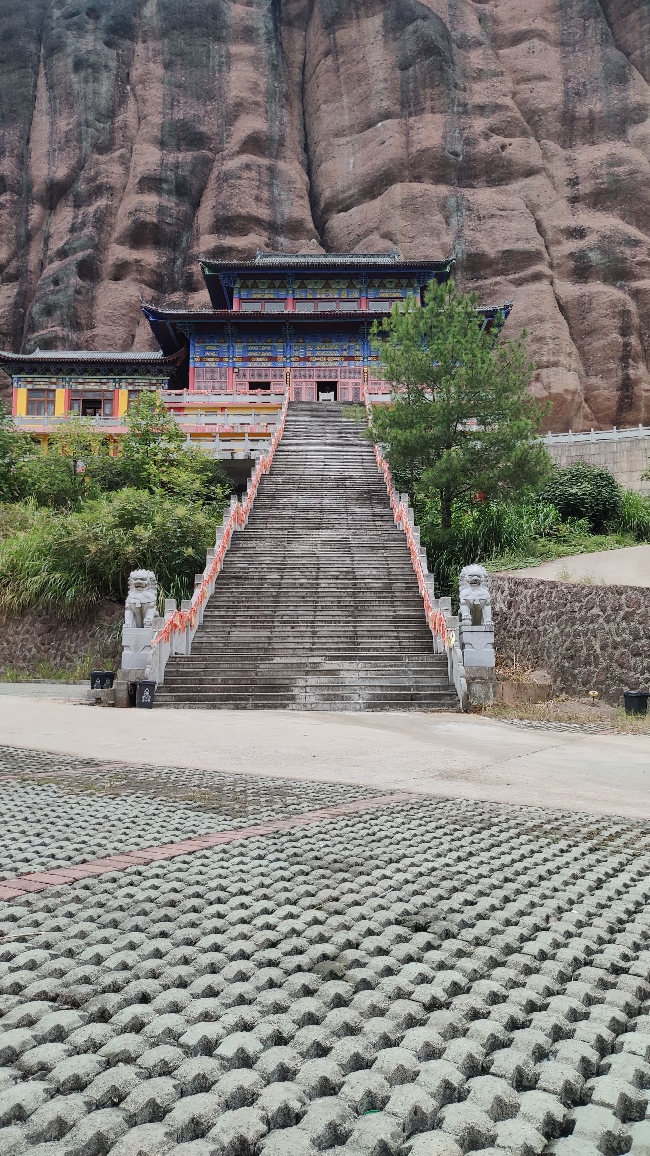 江西省上饶市广丰区铜钹山镇石溪村红花岩旅行图片 1