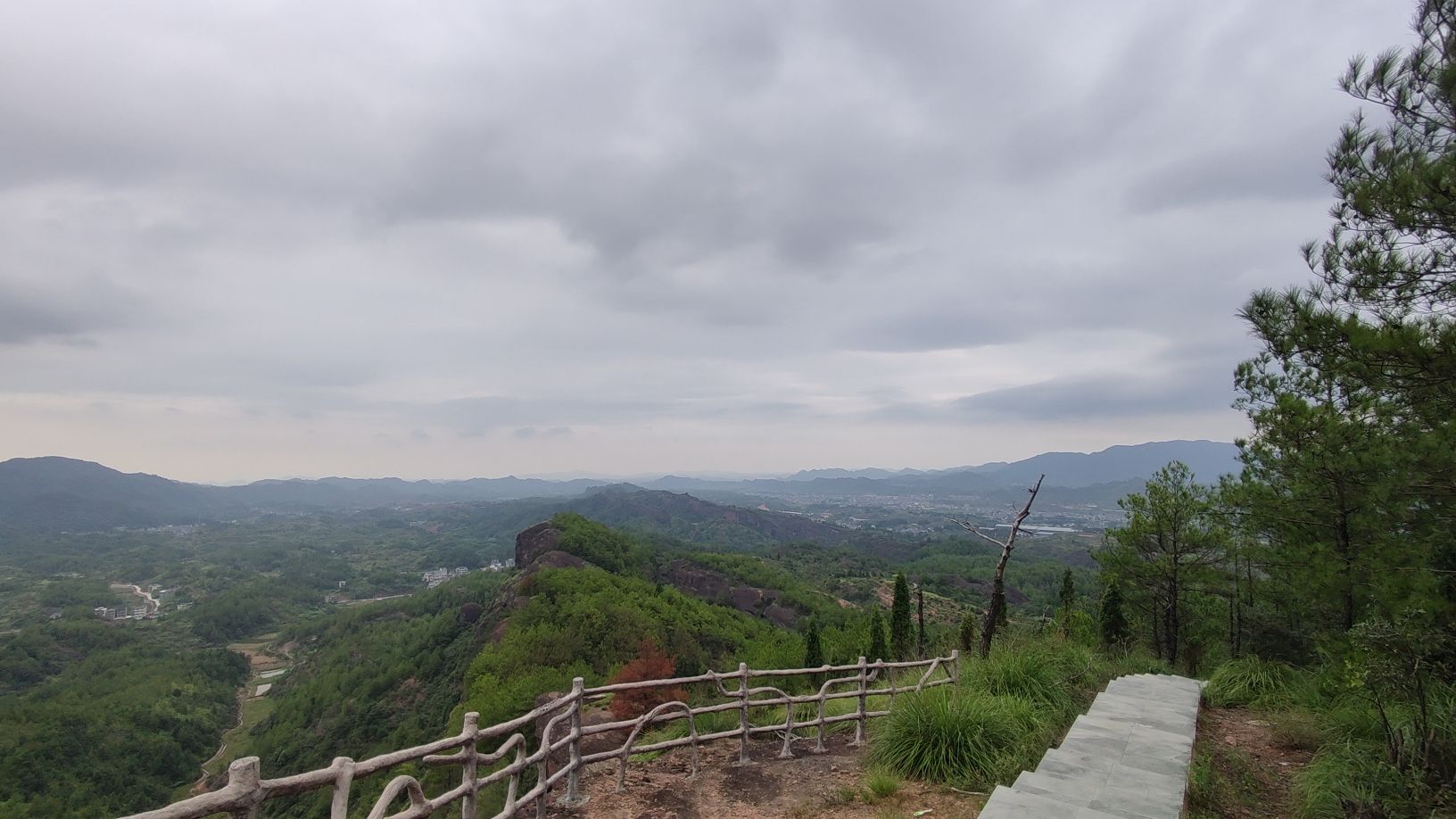江西省上饶市广丰区铜钹山镇石溪村红花岩旅行图片 3