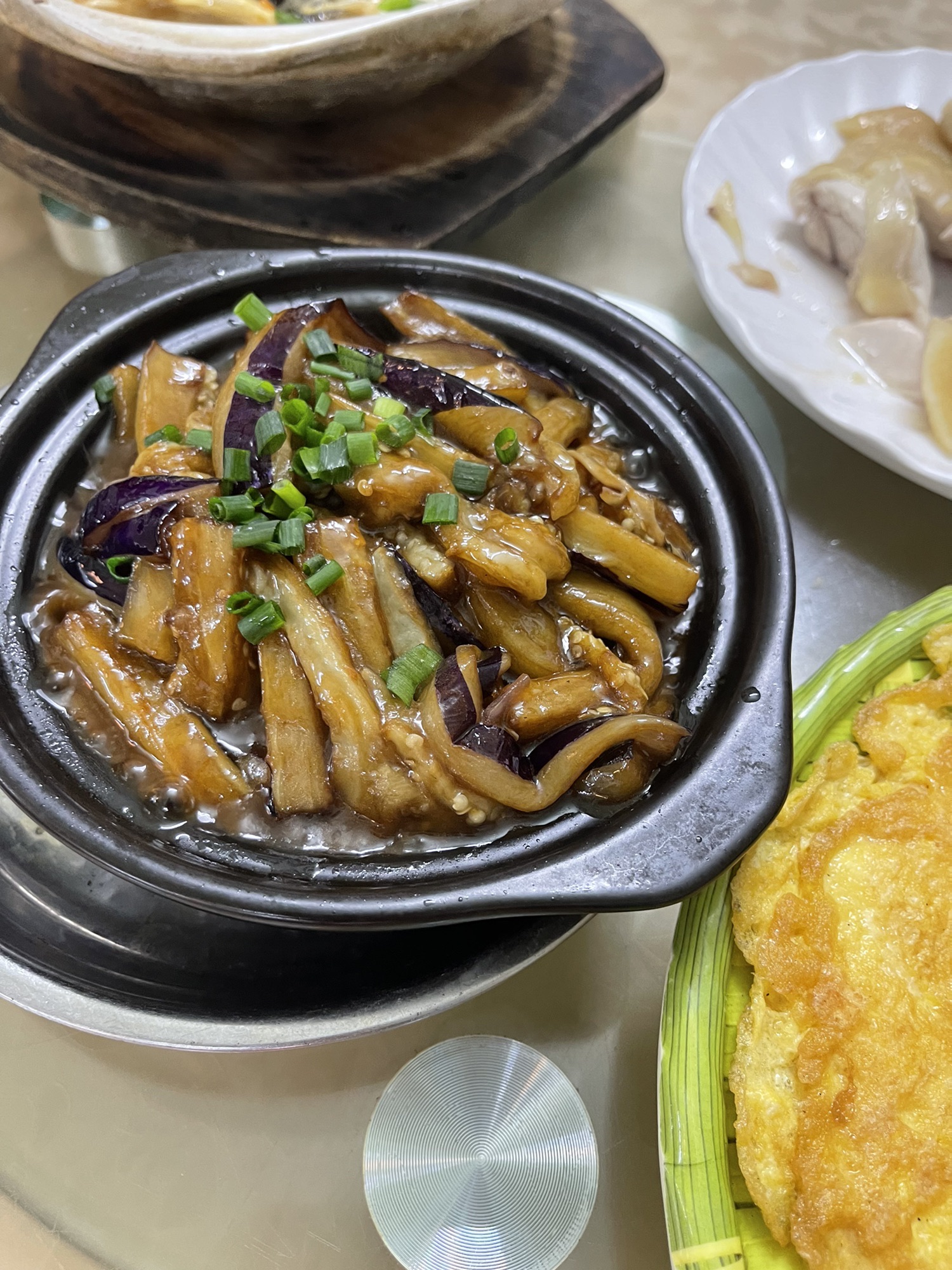 镇田面包车鸡饭店