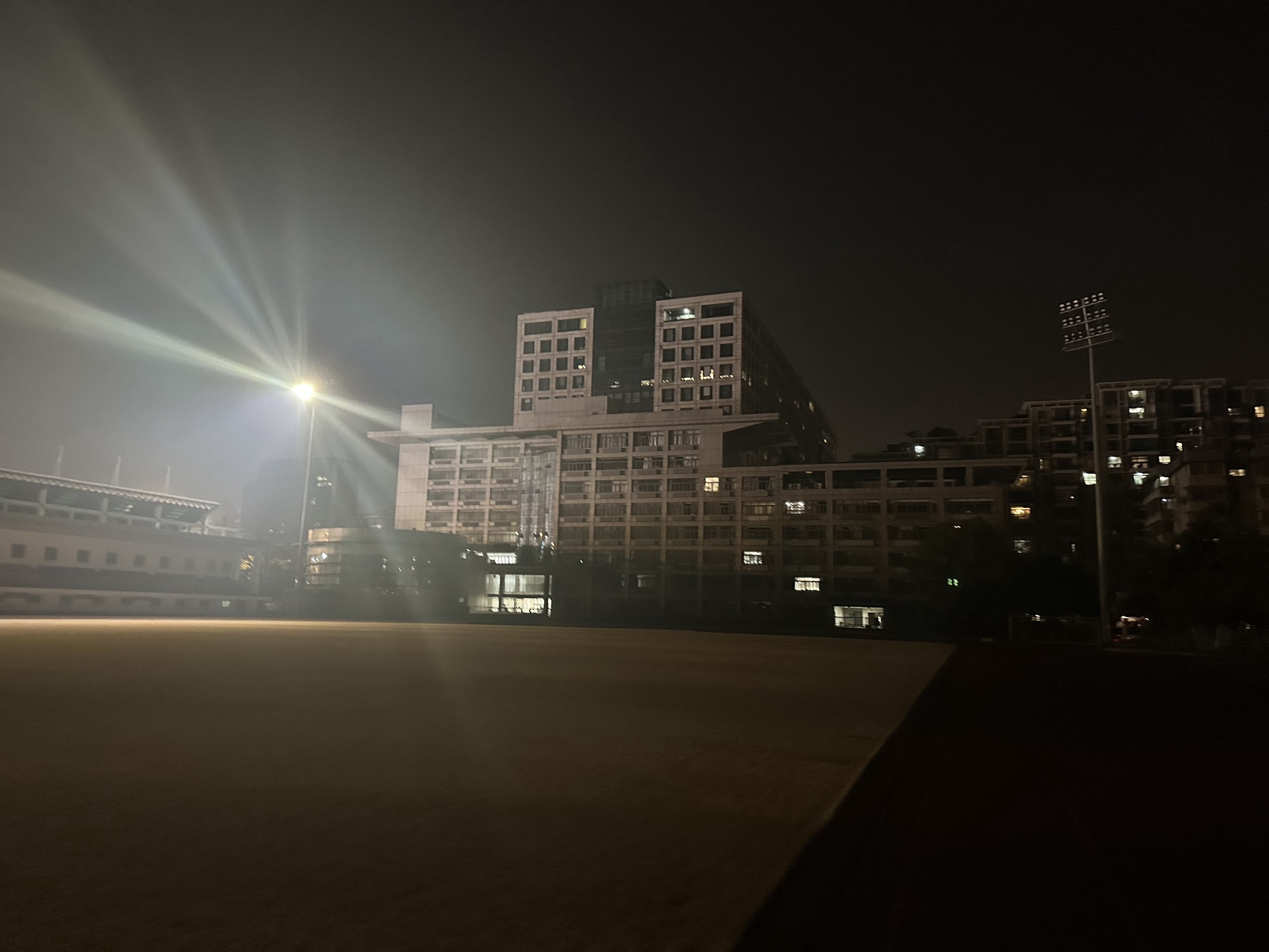 场地封面-杭州陈经纶体育学校体育场