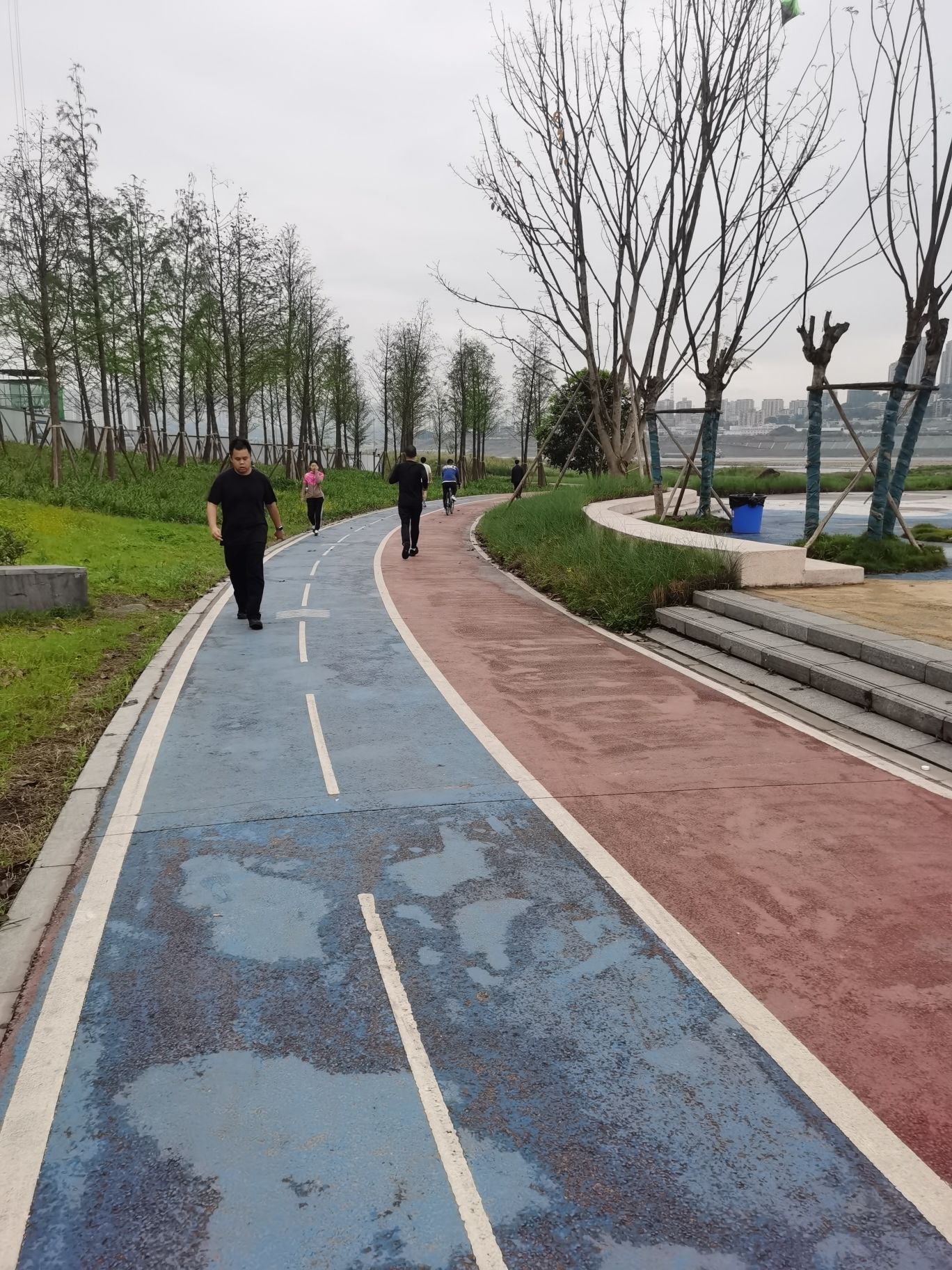 雅巴洞江滩公园旅行图片 1